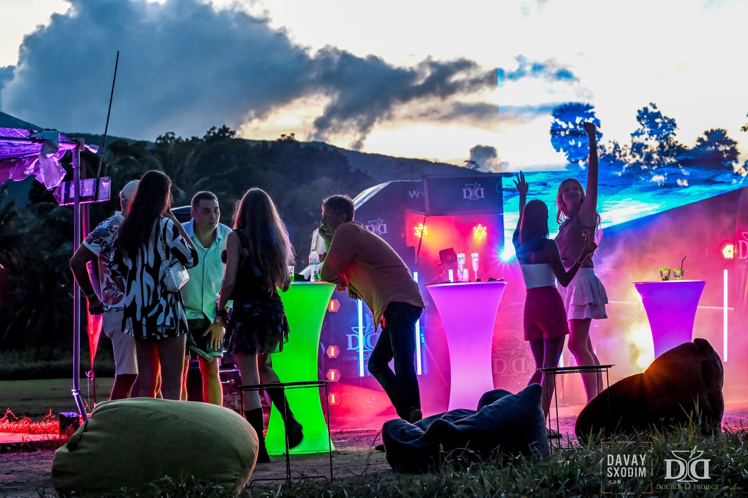 Вечеринка на аэродроме | Фоторепортаж | Афиша | DAVAYSXODIM.com PHUKET. АФИША|ФОТОРЕПОРТАЖИ|ИВЕНТЫ|ПХУКЕТ