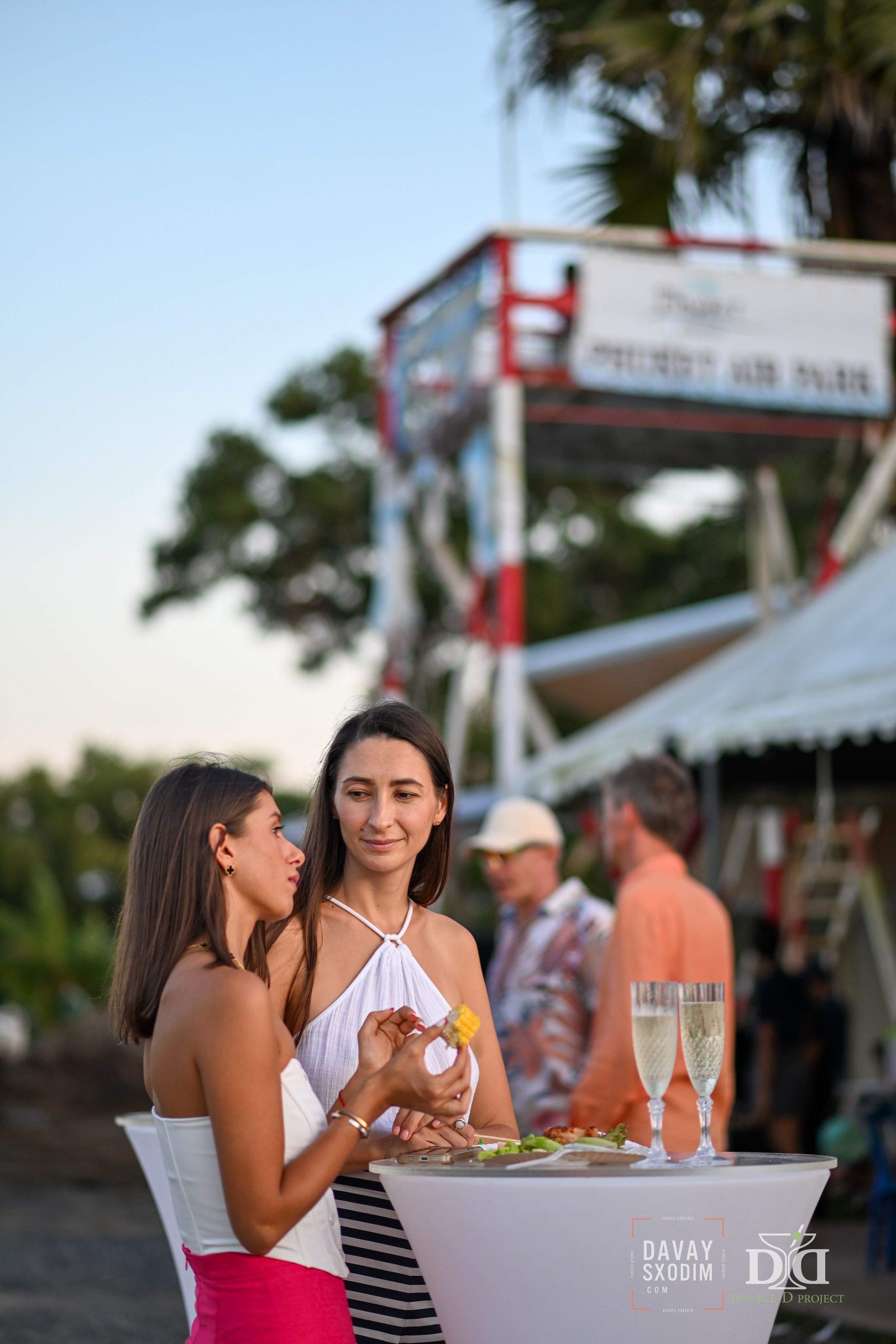 Вечеринка на аэродроме | Фоторепортаж | Афиша | DAVAYSXODIM.com PHUKET. АФИША|ФОТОРЕПОРТАЖИ|ИВЕНТЫ|ПХУКЕТ