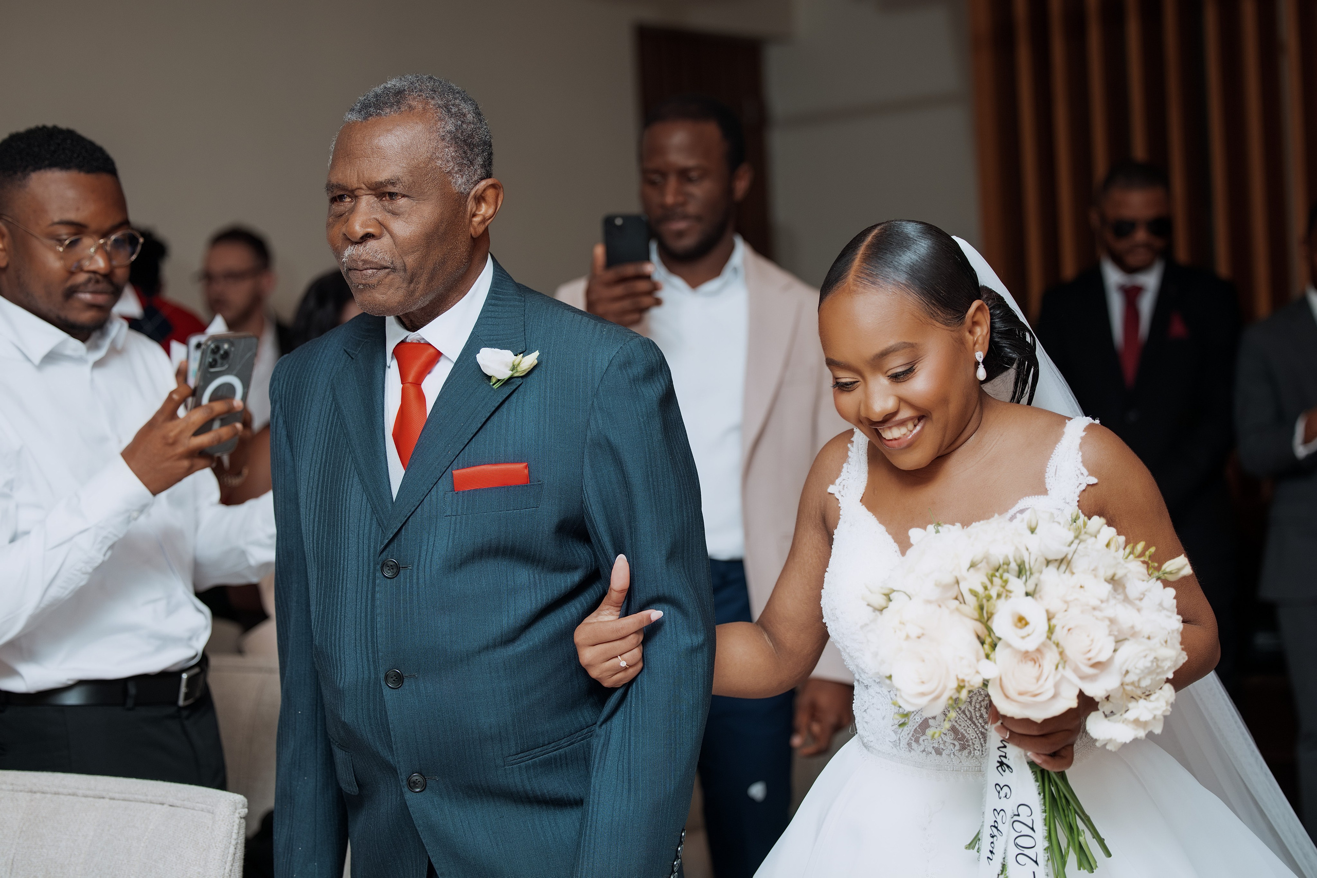 Nawik e Ethson. Fazemos o seu casamento ser lembrado por gerações