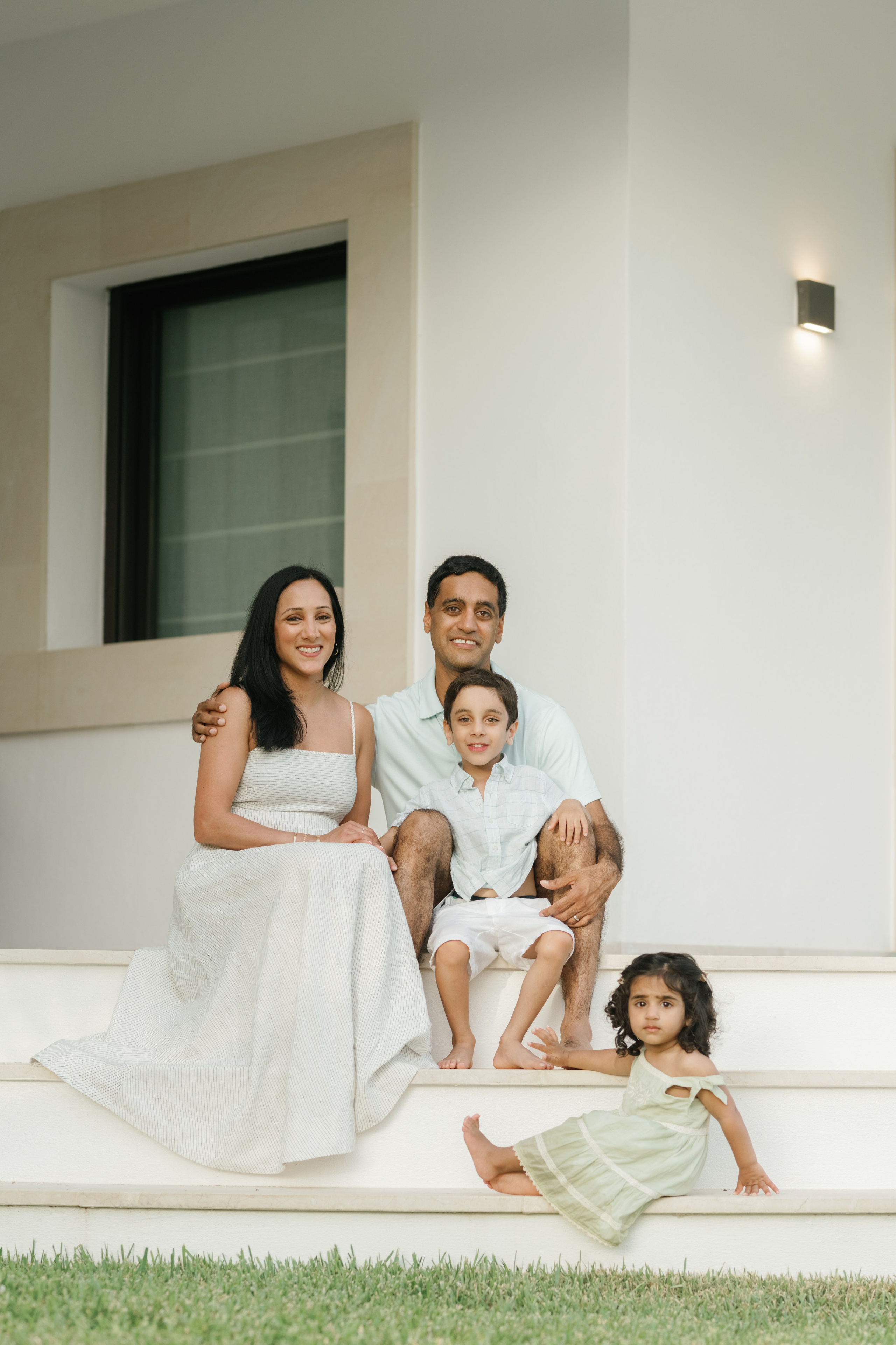 Indian Family Photoshoot in Mallorca. Photographer in Mallorca