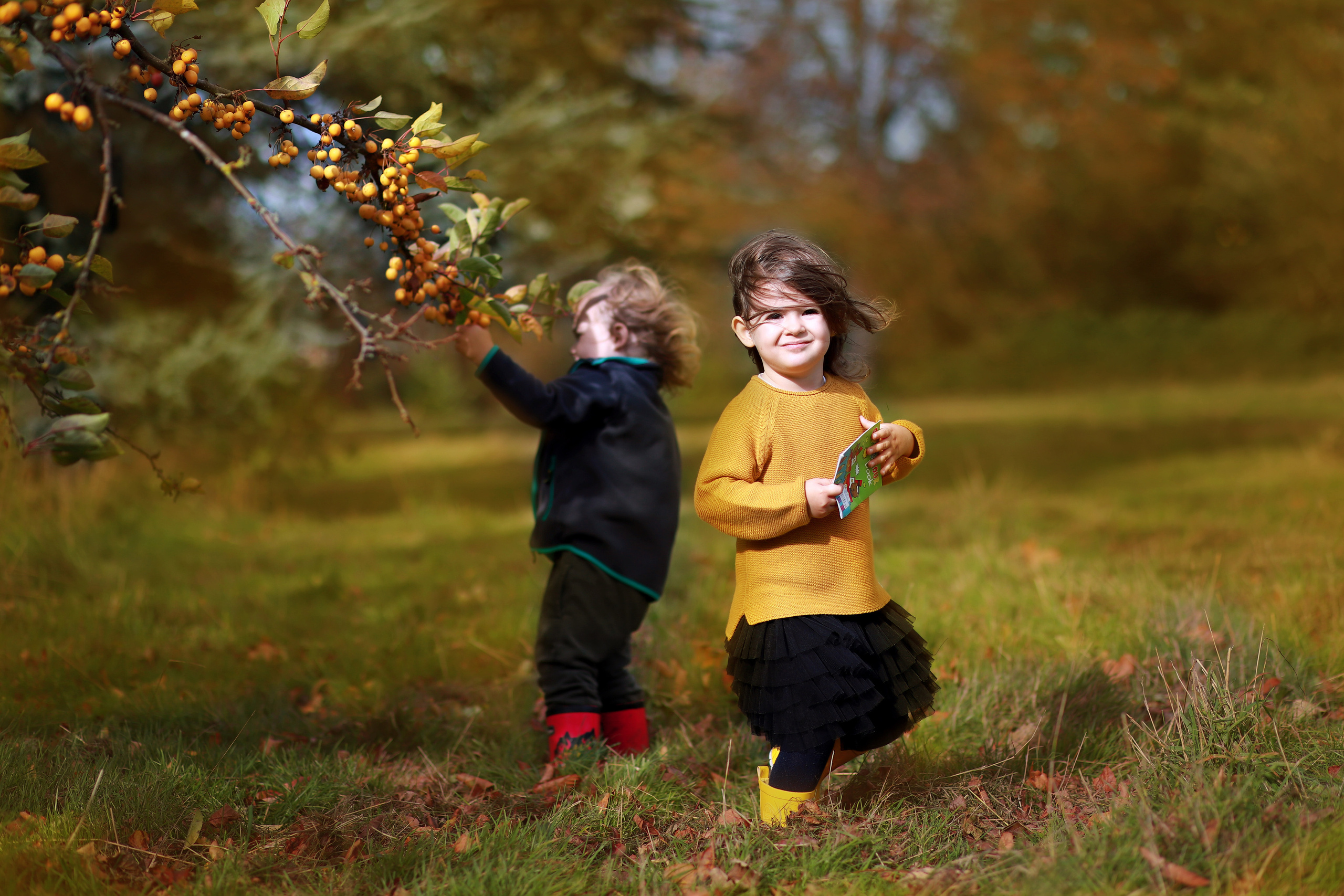 Apples. Family & children’s photographer in Herts & West London Iryna Blair