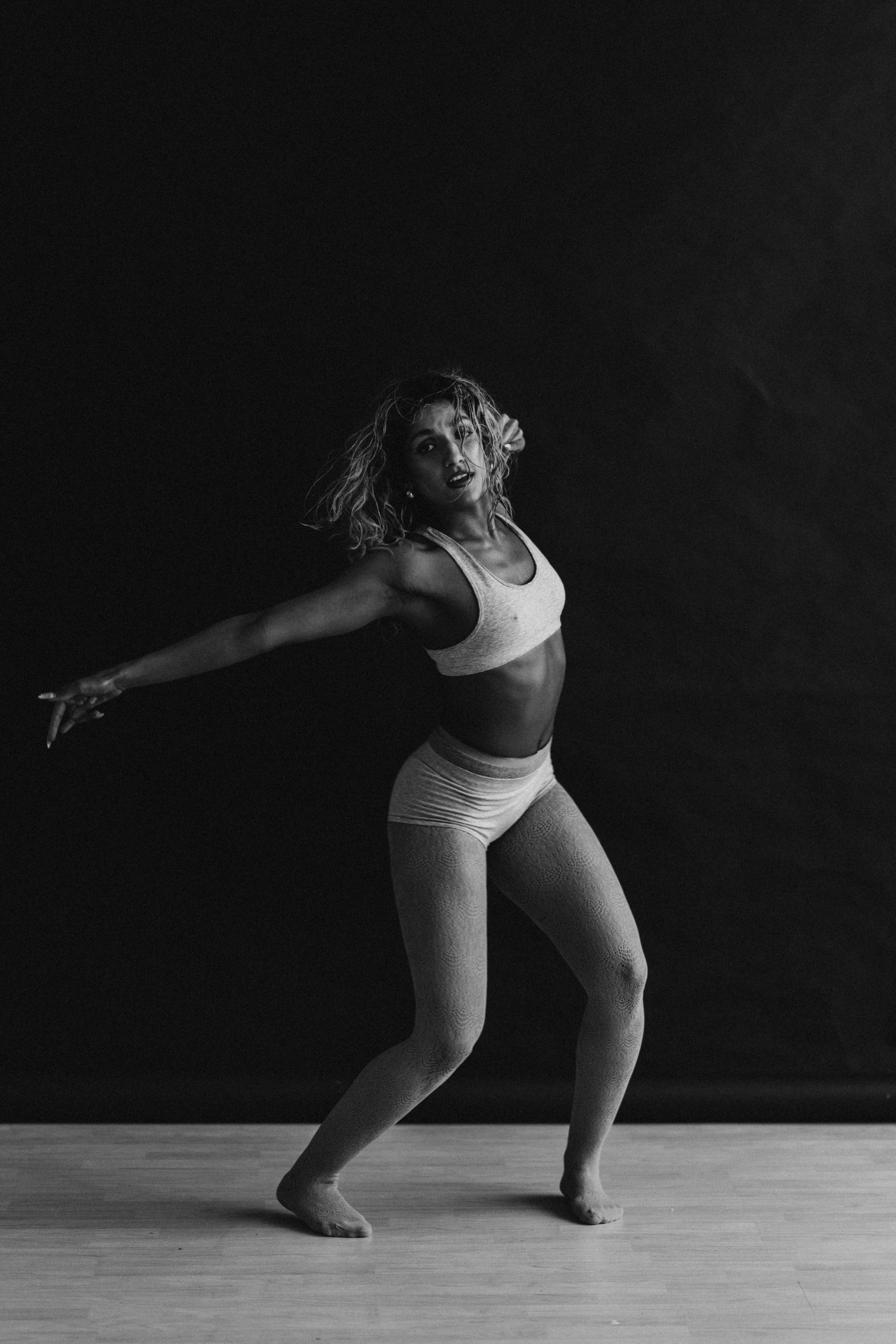 DANCERS. Victoria Olonen – Cinematic Portrait Artist | Helsinki & Europe
