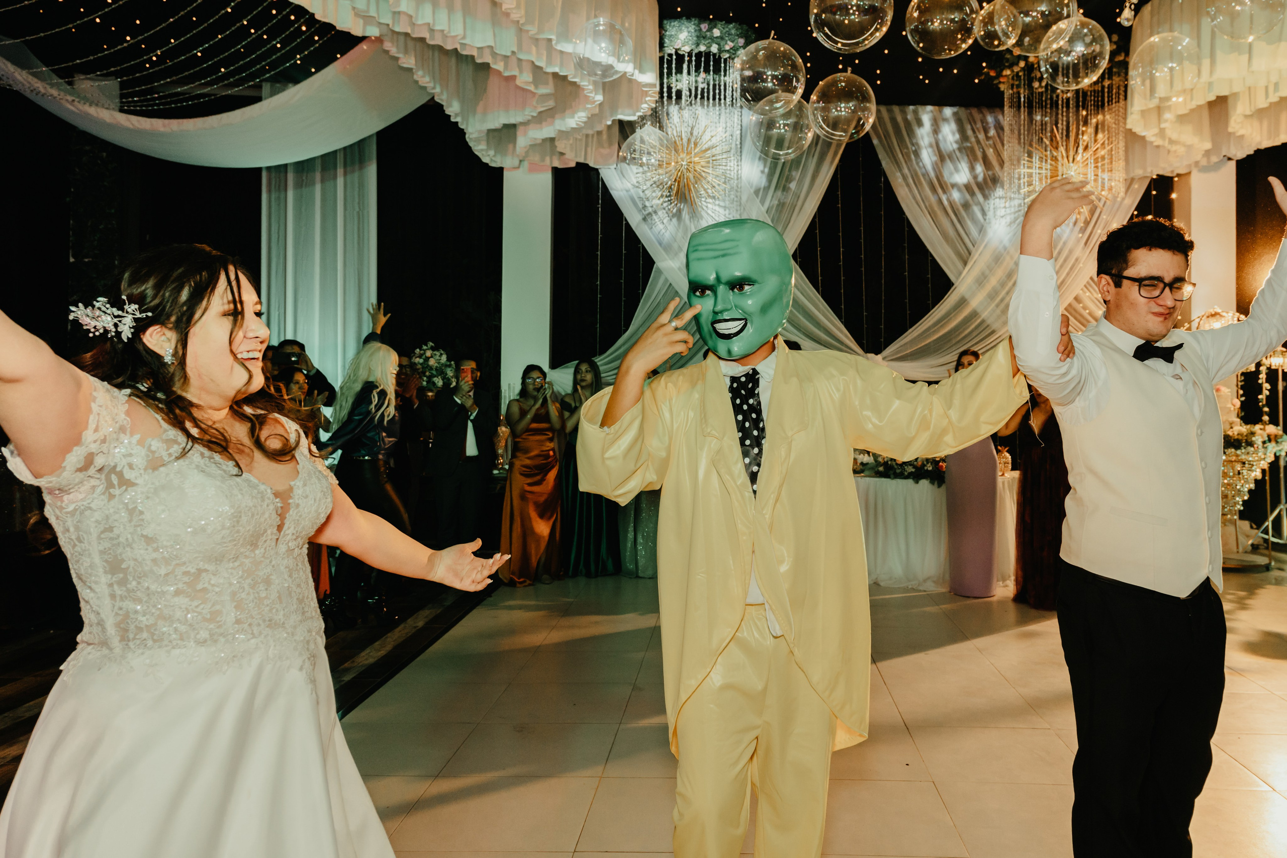 VANIA + LUIS BODA CIVIL. Studio KVTA | Fotografía y Video de Bodas en Arequipa