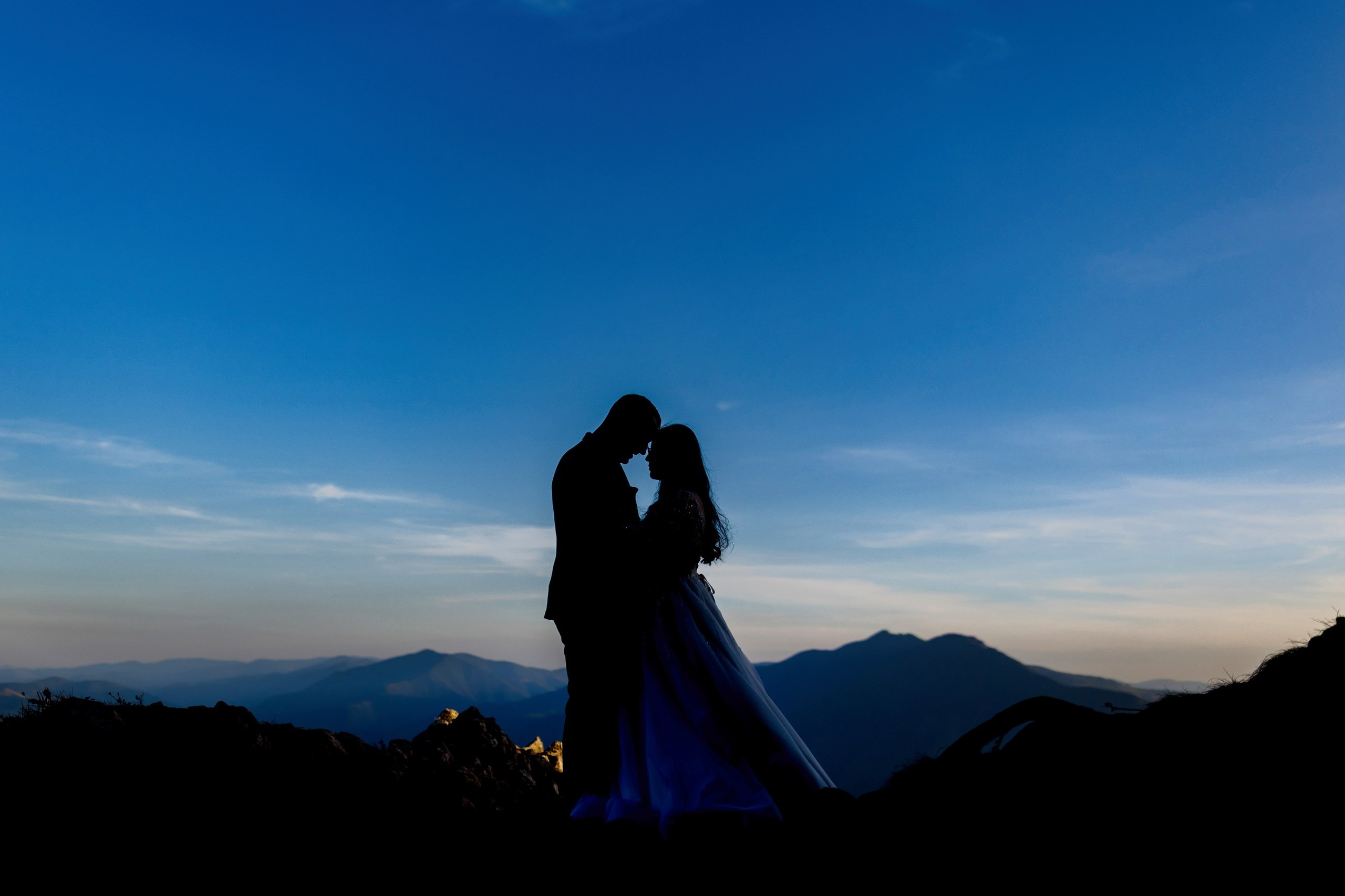 - nunta--fotograf-profesionist-botosani  - fotografie-nunta-romantica - imagini-nunta-in-natura-alin-chirila-fotograf  - fotografii-cuplu-indragostit-nunta-botosani  - sedinta-foto-miri-andrei-iustina-alinofotostudio  - amintiri-din-nunta-realizate-de-fotograf-profesionist  - povestea-nuntii-andrei-si-iustina-in-imagini-alinofotostudio-fotograf evenimente- evenimente Botoșani -fotograf Suceava - fotograf Iași- servicii foto. servicii foto Botoșani. servicii foto video Botoșani. fotograf nunta. fotograf evenimente. fotograf nunta Botoșani. Alin chirila. Alin chirila fotograf. Alinofotostudio.- servicii foto. servicii foto Botoșani. servicii foto video Botoșani. fotograf nunta. fotograf evenimente. fotograf nunta Botoșani. Alin chirila. Alin chirila fotograf. Alinofotostudio.fotograf stare civilă,poze stare civilă,album foto stare civilă,servicii foto suceava,fotograf evenimente suceava,fotograf nuntă suceava,poze cununie civilă,ședință foto stare civilă,sesiune foto suceava,fotograf profesionist suceava,fotograf botosani,stare civila botosani,alinofotostudio,alin chirila fotograf.servicii foto. servicii foto Botoșani. servicii foto video Botoșani. fotograf nunta. fotograf evenimente. fotograf nunta Botoșani. Alin chirila. Alin chirila fotograf. Alinofotostudio.fotograf stare civilă,poze stare civilă,album foto stare civilă,servicii foto suceava,fotograf evenimente suceava,fotograf nuntă suceava,poze cununie civilă,ședință foto stare civilă,sesiune foto suceava,fotograf profesionist suceava,fotograf botosani,stare civila povestitor prin fotografiebotosani,alinofotostudio,alin chirila fotograf,servicii foto. servicii foto Botoșani. servicii foto video Botoșani. fotograf nunta. fotograf evenimente. fotograf nunta Botoșani. Alin chirila. Alin chirila fotograf. Alinofotostudio.fotograf stare civilă,poze stare civilă,album foto stare civilă,servicii foto suceava,fotograf evenimente suceava,fotograf nuntă suceava,poze cununie civilă,ședință foto stare civilă,sesiune foto suceava,fotograf profesionist suceava,fotograf botosani,stare civila botosani,alinofotostudio,alin chirila fotograf,cununie religioasă botoșani,andreea și neculai,capela militară botoșani,foto conacul zăicești,fotograf nuntă botoșani,fotograf cununie religioasă,foto evenimente botoșani,poze cununie capela militară,ședință foto zăicești,fotograf profesionist botoșaniMire și mireasă – Sergiu & Liliana – ziua nunții, 2024  - Emoții în ziua nunții – Sergiu și Liliana  - Dansul mirilor – fotografie artistică nuntă 2024  - Sedinta foto romantică în natură – Sergiu & Liliana  - Rochia de mireasă și detalii de nuntă elegan-Album de cununie civilă Florin și Anda – Fotografii profesionale realizate de Alin Chirilă în Botoșani -fotograf prin fotografie-Ședință foto Trash the Dress pe muntele Rarău cu Iulian și Iuliana – fotografie de cuplu, natură montană, emoție autentică surprinsă de Alin Chirilă, povestitor prin fotografie.- "Iulian și Iuliana pe crestele Rarăului – fotografie Trash the Dress în natură"  - "Cuplu îmbrățișat la apus pe muntele Rarău – ședință foto după nuntă"  - "Rochie de mireasă în vânt pe munte – Trash the Dress Rarău-1. Iulian și Iuliana pe muntele Rarău – ședință foto Trash the Dress în natură, cu peisaj montan spectaculos  2. Cuplu în îmbrățișare pe Rarău – emoție autentică surprinsă după nuntă  3. Rochie de mireasă în bătaia vântului – fotografie artistică Trash the Dress în munți  4. Mire și mireasă privind spre orizont – dragoste și libertate pe muntele Rarău  5. Iuliana zâmbind în rochia de mireasă – portret în natură, Trash the Dress  6. Iulian ținându-și mireasa de mână – ședință foto romantică pe munte  7. Detaliu cu rochia pe stâncă – estetică naturală Trash the Dress Rarău  8. Cuplu în mers pe poteca Rarăului – fotografie simbolică de după nuntă  9. Apus de soare pe Rarău în spatele mirilor – imagine de poveste Trash the Dress  10. Iulian și Iuliana râzând împreună – momente autentice surprinse de Alin Chirilă, povestitor prin fotografie