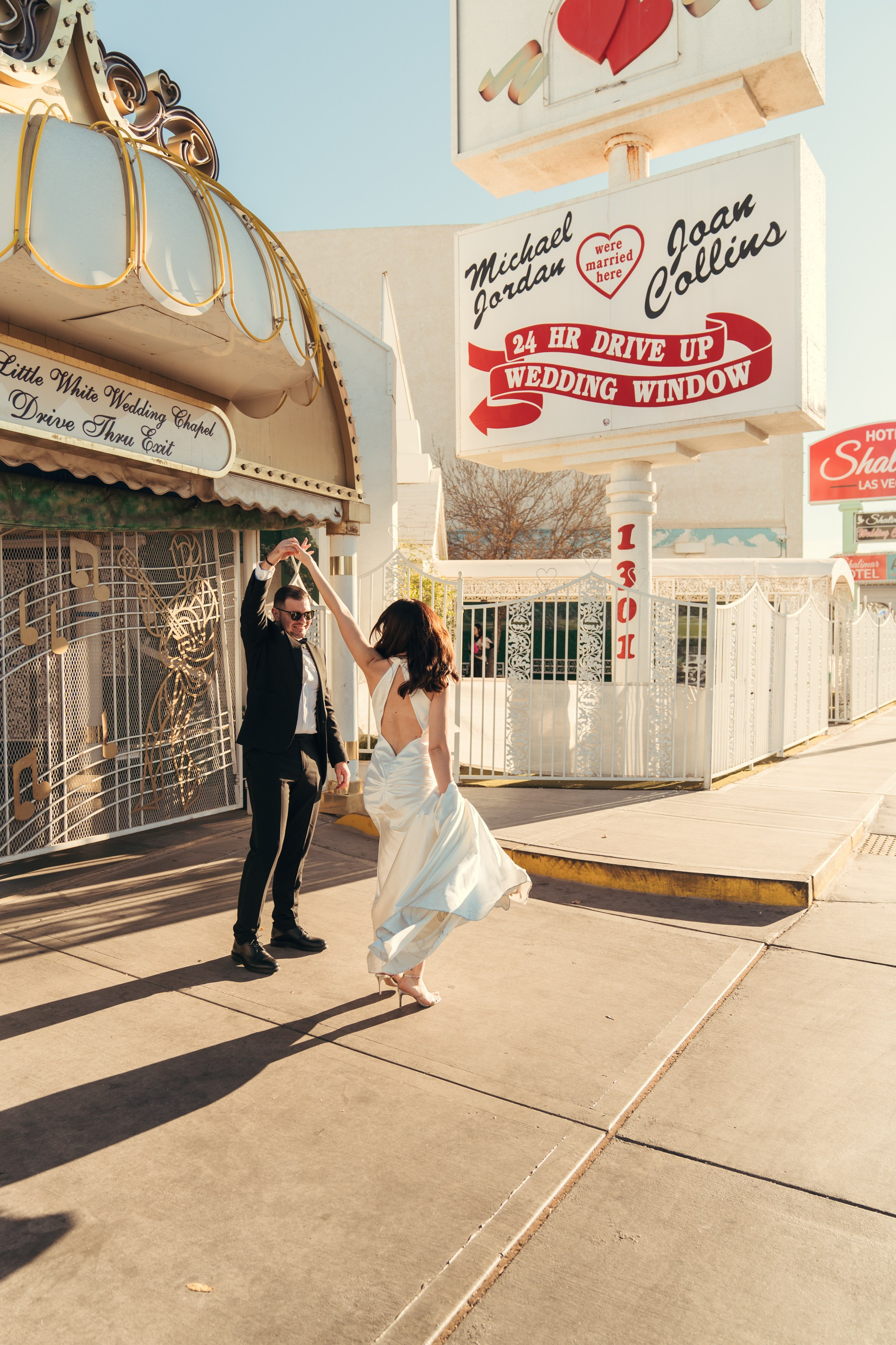 Zenaida&Eros. Wedding & elopement photographer Viktoriya Kravtsov. Las Vegas