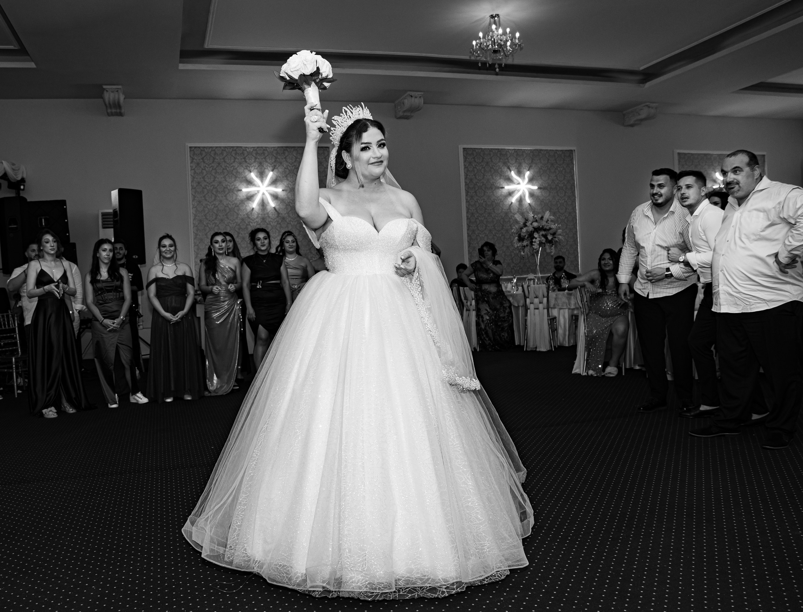 Flori & Mihai. Foto Studio — Fotograf de evenimente, nunti, botezuri, portrete