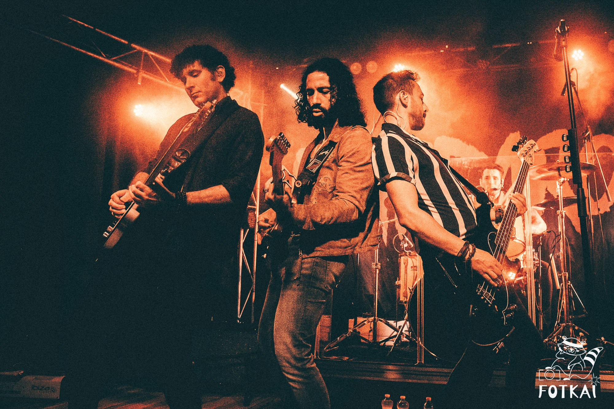 DENISDENIS — reportaje fotográfico del concierto en la Sala Marearock (Alicante) | FOTKAI