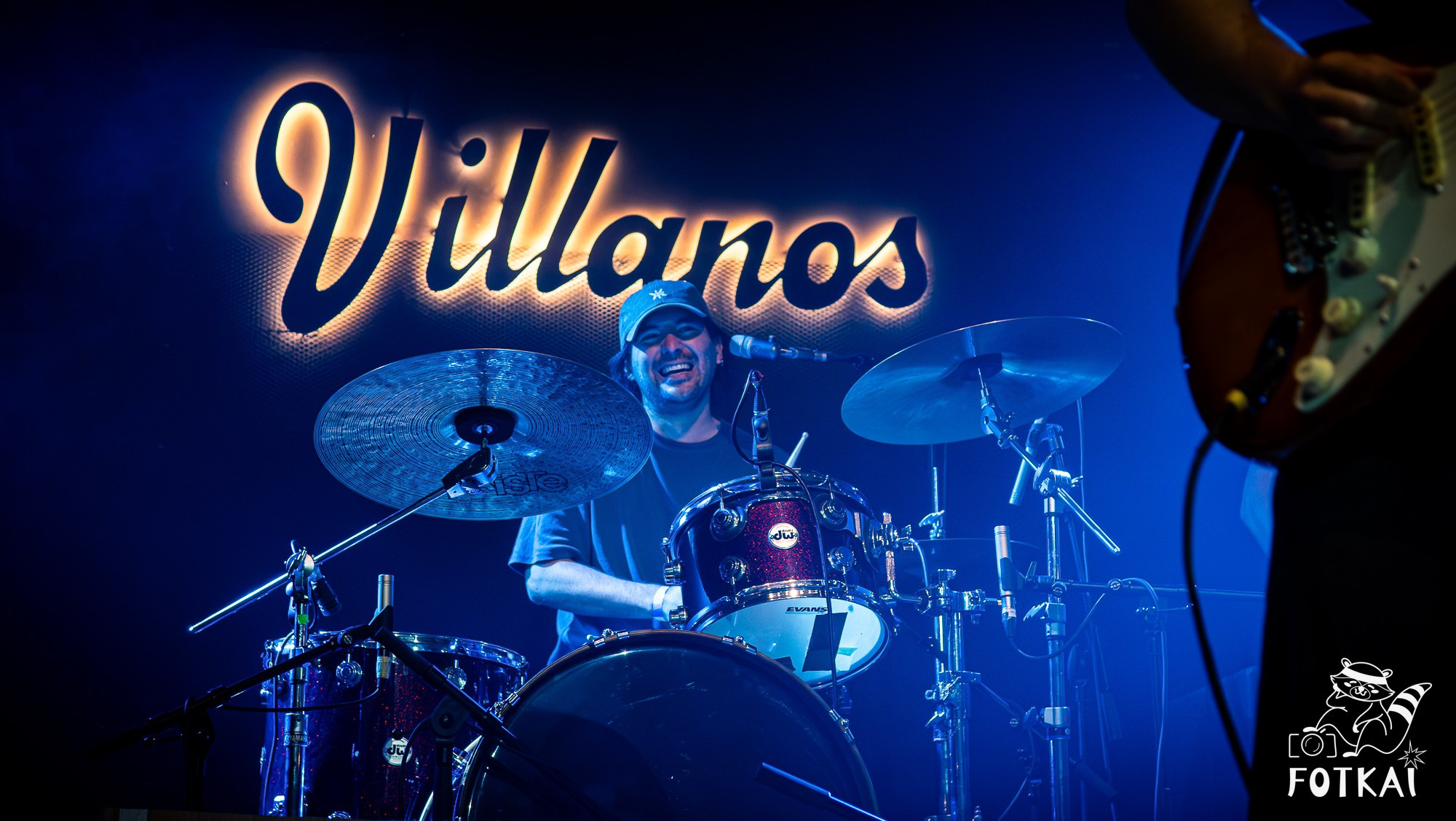 GINEL en Sala Villanos Madrid — Fotos del concierto, presentación Borde Vivo 2026 | FOTKAI