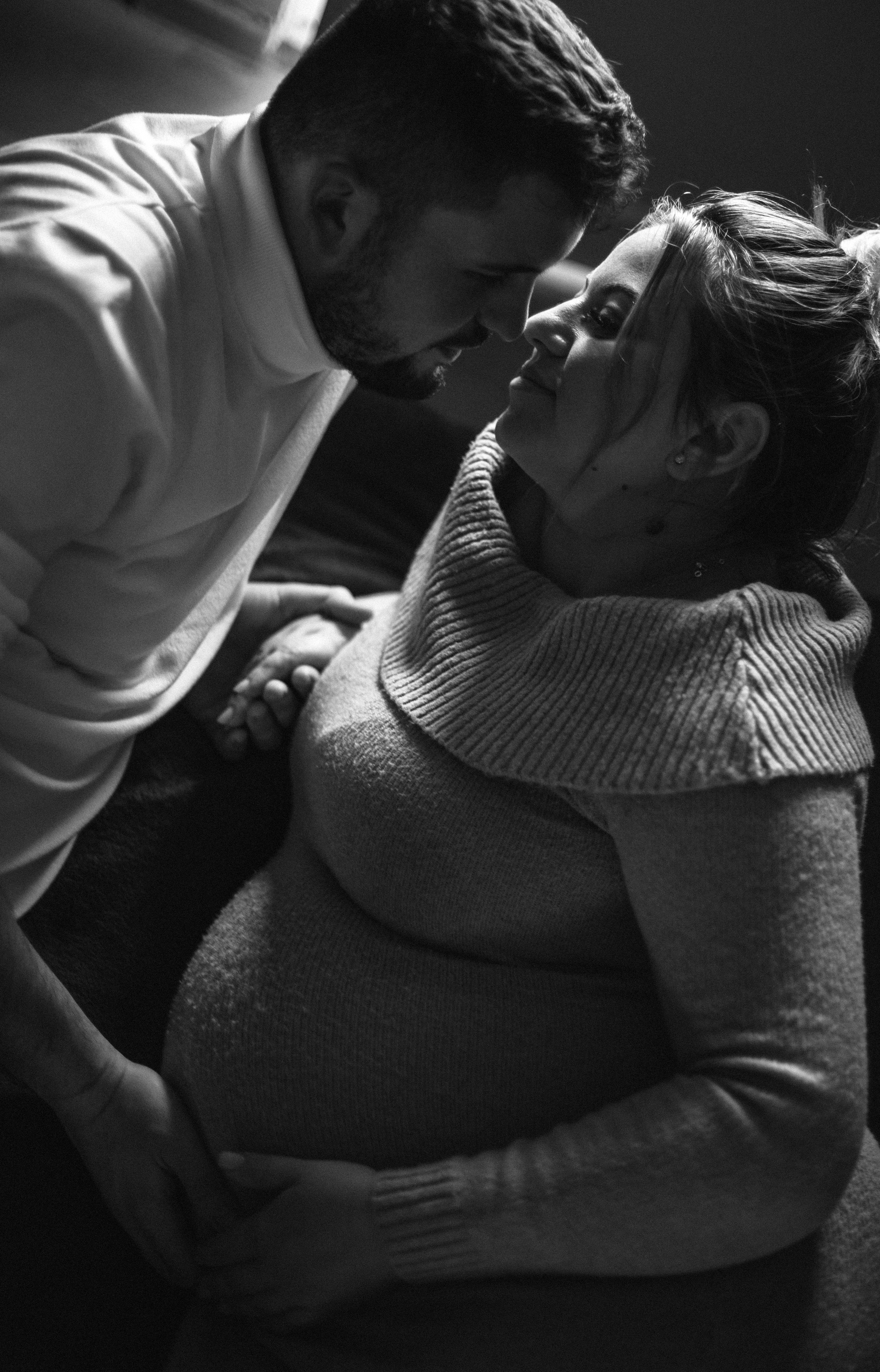 Ședințe foto pentru gravide. Fotograf de familie în Oradea Katsiaryna Ciortan