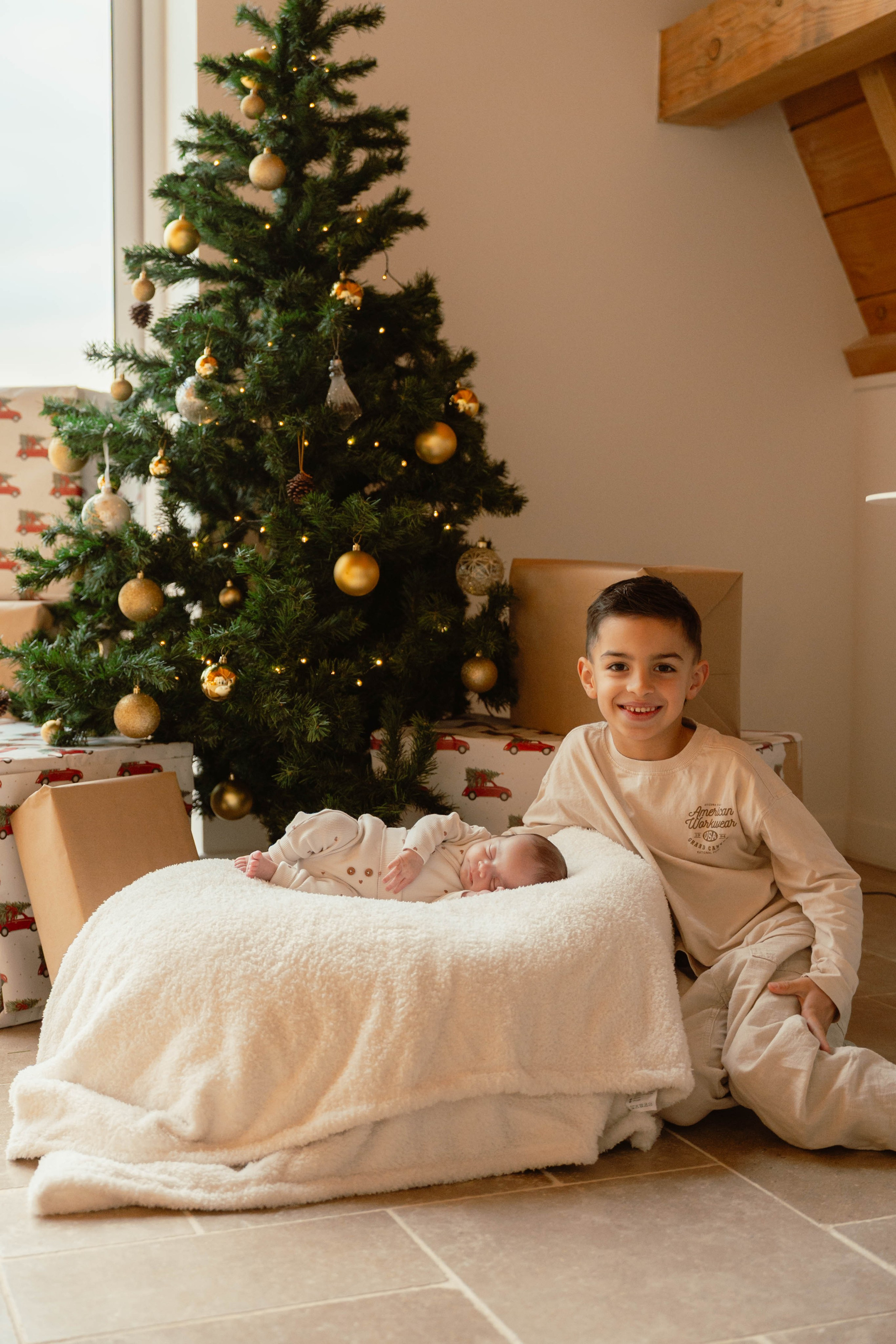 Salomé, Ludovic, Lou, Noah & Ava. Weeding photographer / event / portrait