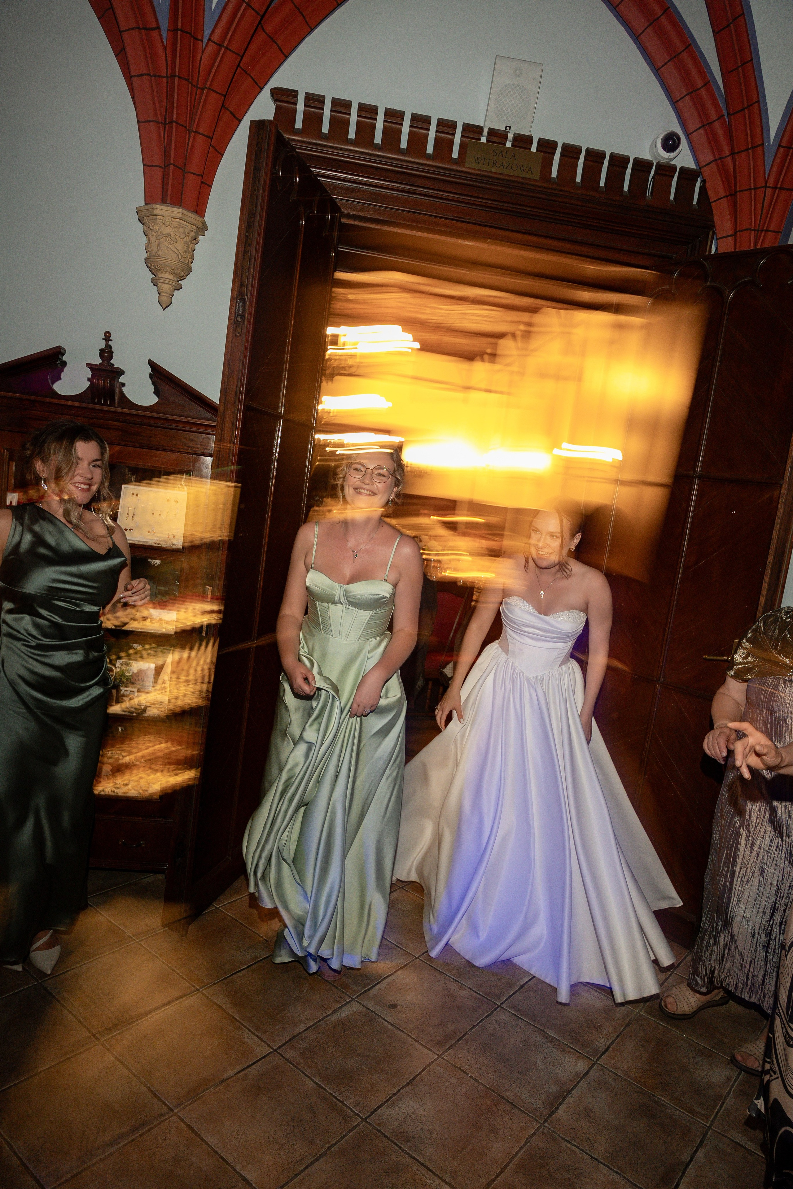 E&N: Zamek w Rzucewie. SL Wedding Photo — Editorial, Elegant & Timeless Wedding Photography in Poland and Across Europe