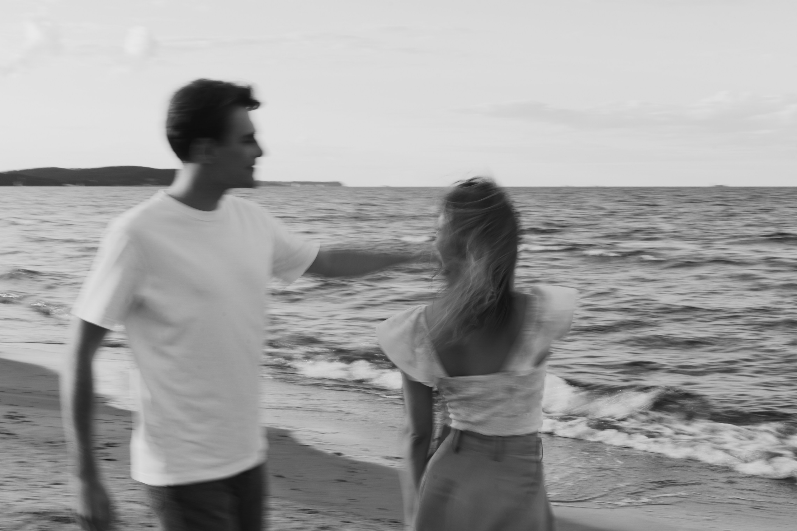 Gracjana i Damian, sesja narzeczeńska nad morzem. Fotograf ślubny & lifestyle Gdańsk, Karolina Baczewska