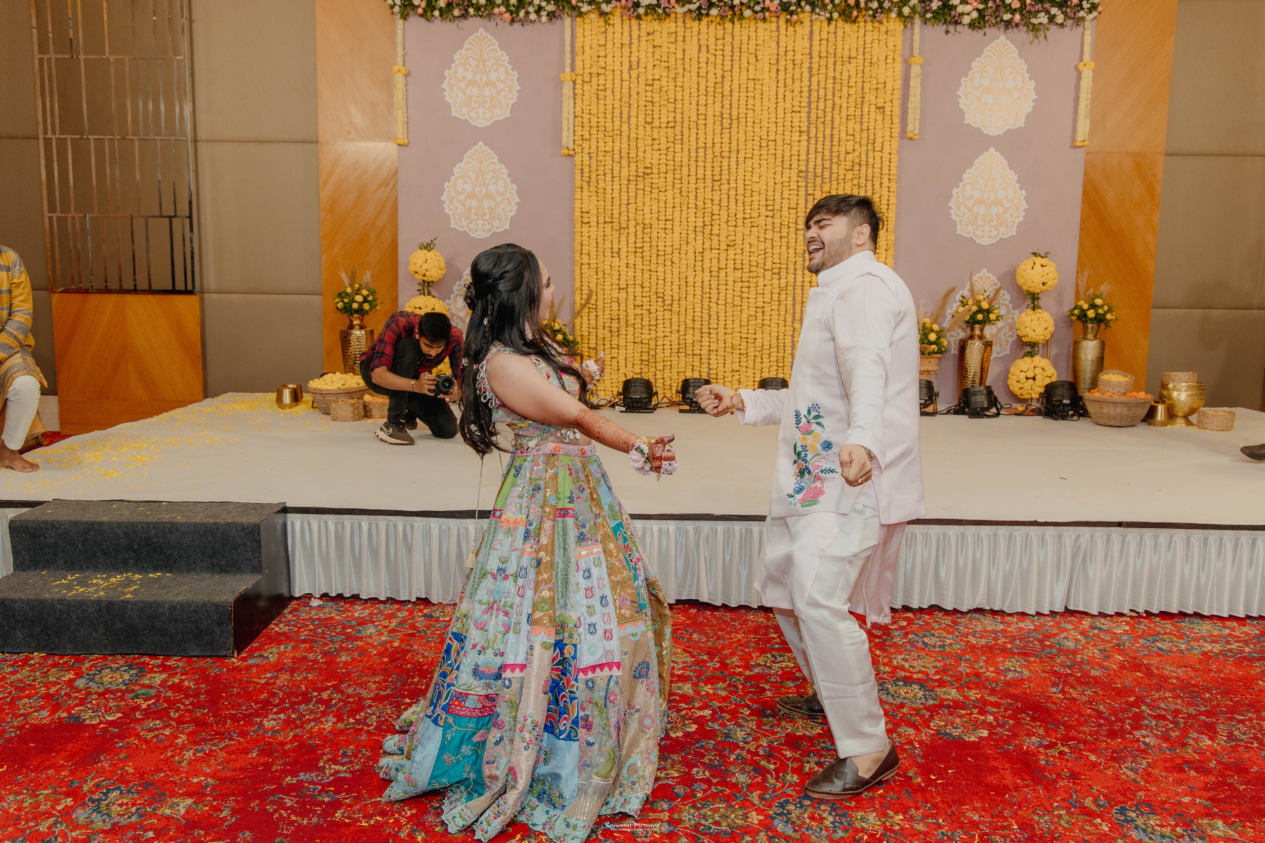 #ADIकीAESHहै