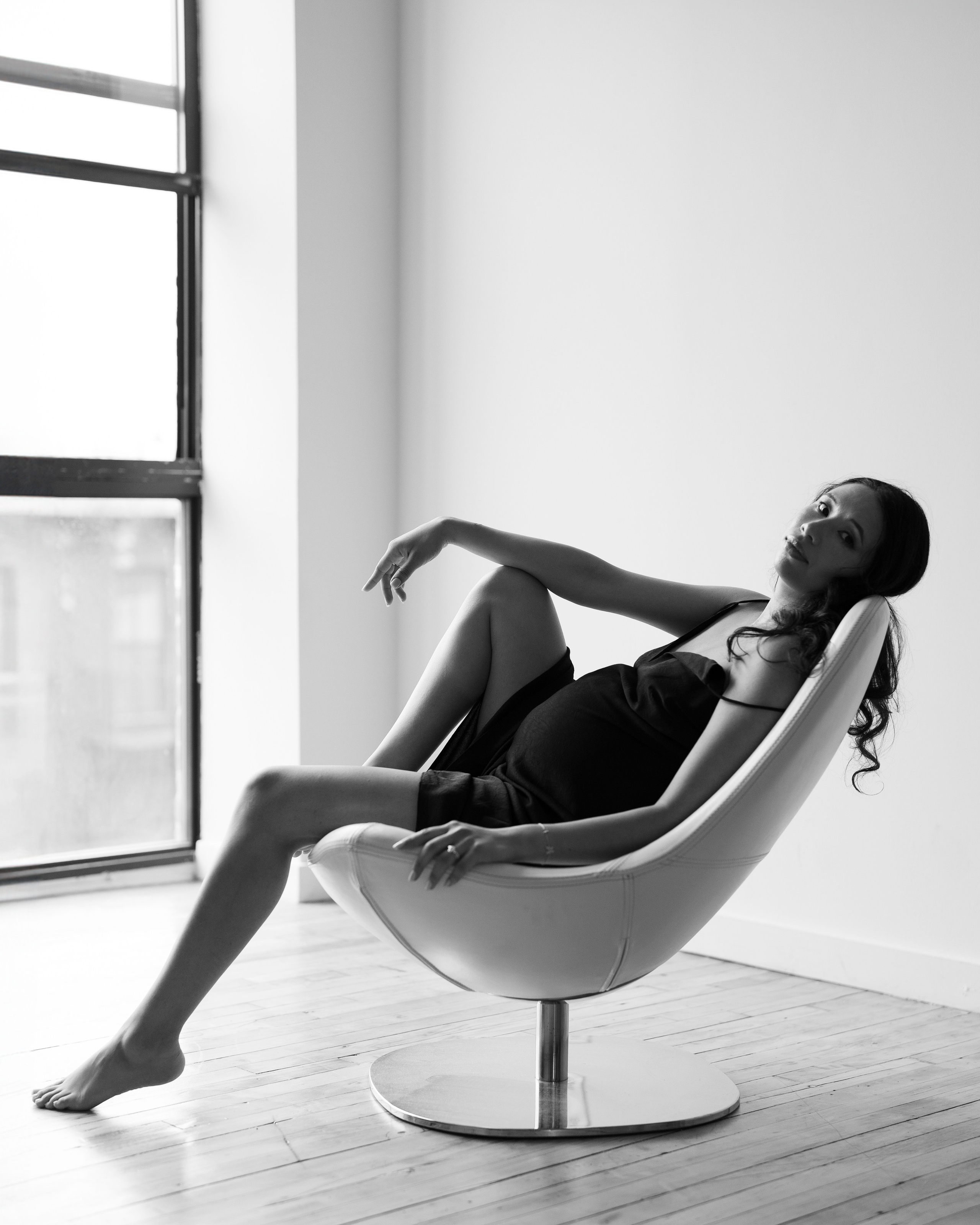 Karen. Modern maternity photographer in Long Island New York