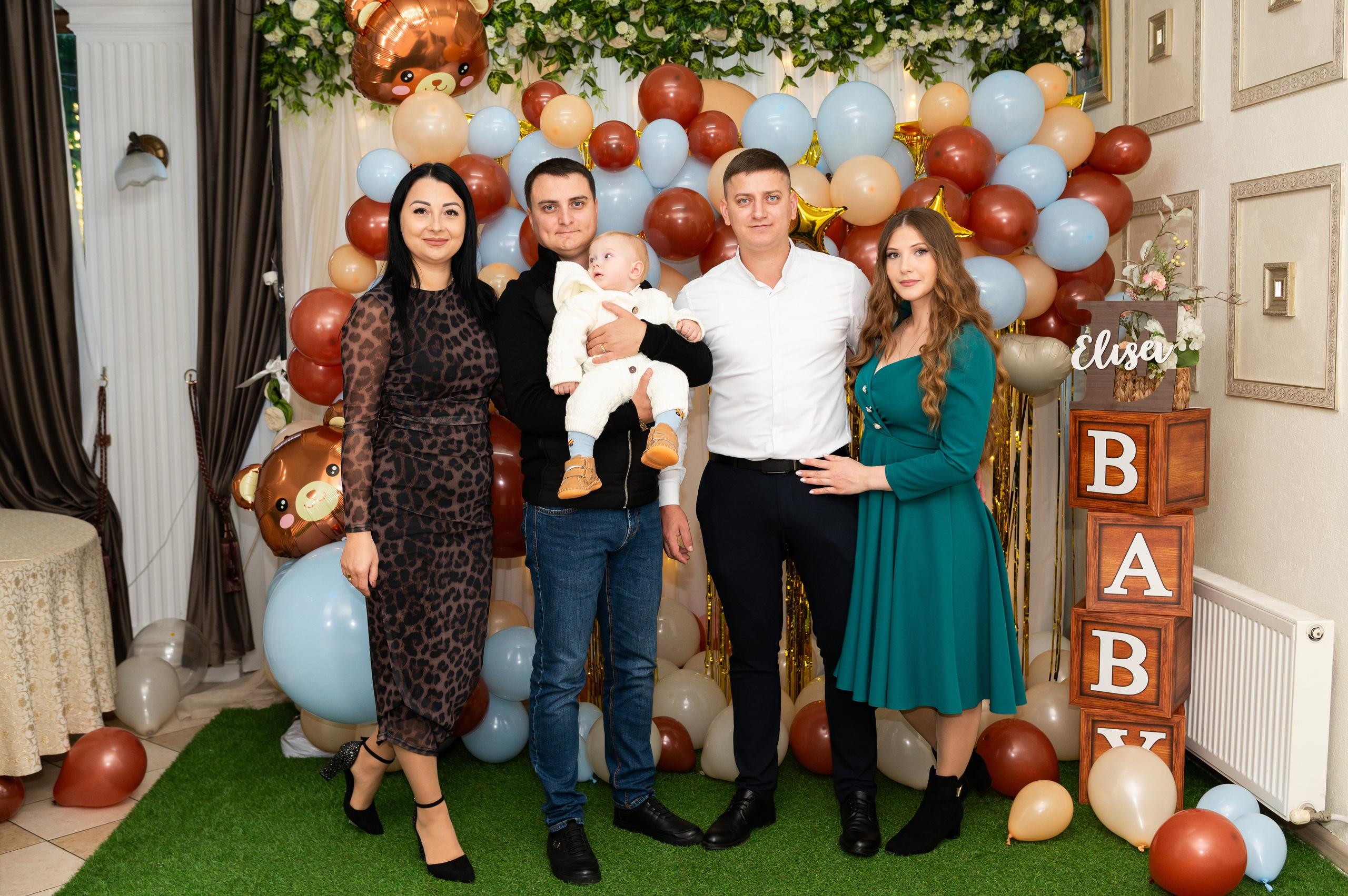 Botezul lui Elisei. Acasă