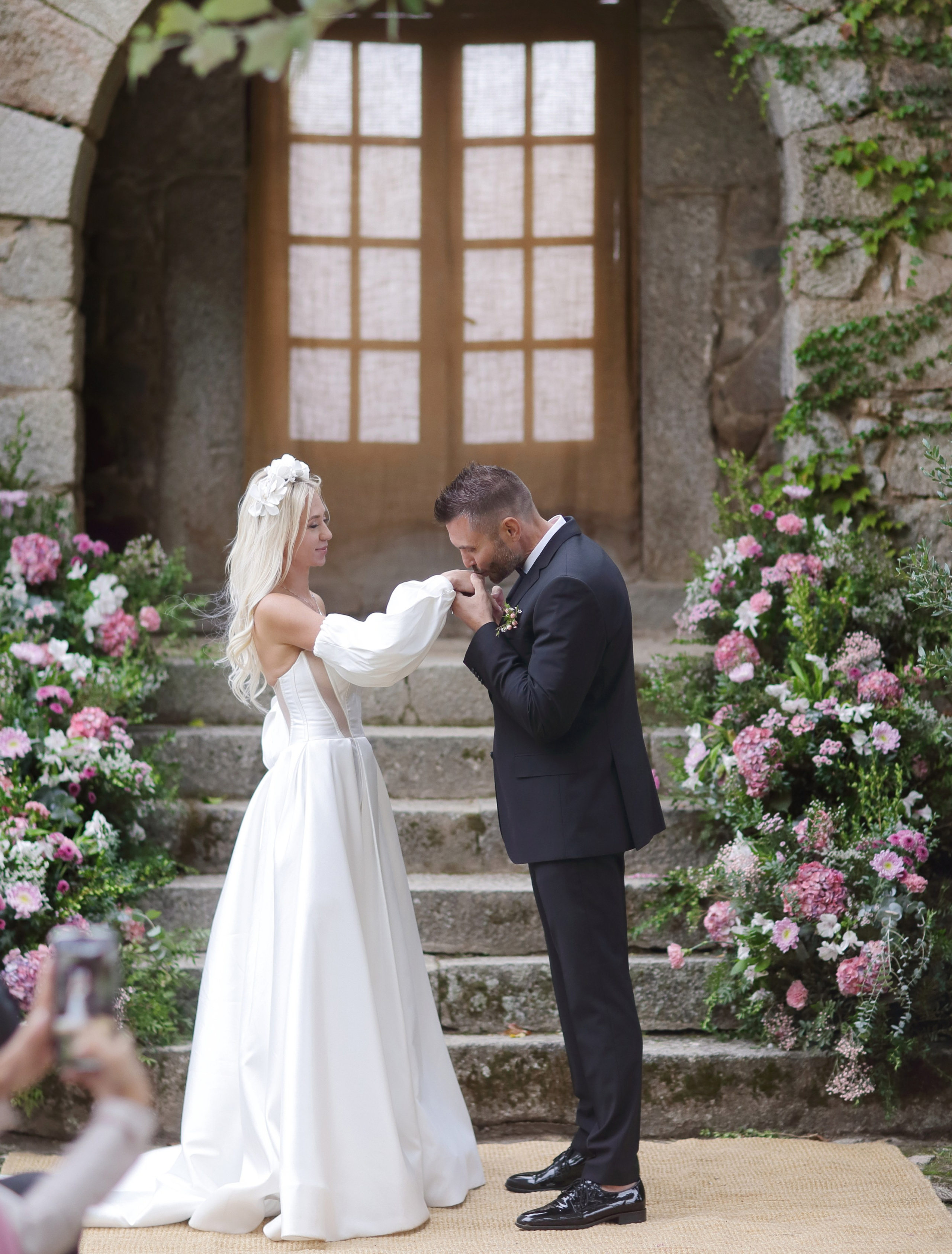 Madrid. Finca El Gasco. Luxury wedding, portrait, family photographer over Europe