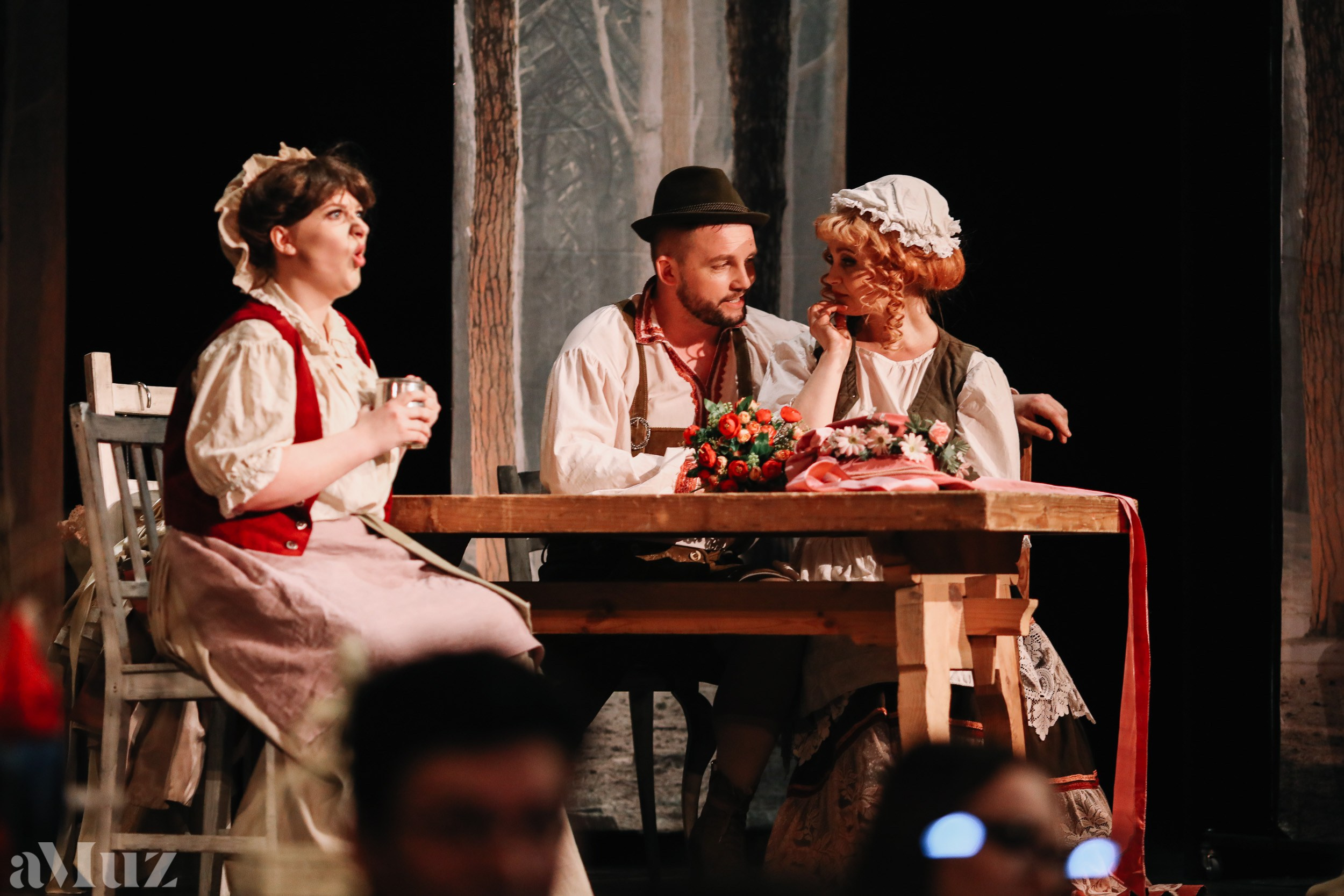 Opera Łąkowa. Fotograf Ślubny Warszawa - Sesje Biznesowe Rodzinne Eventy