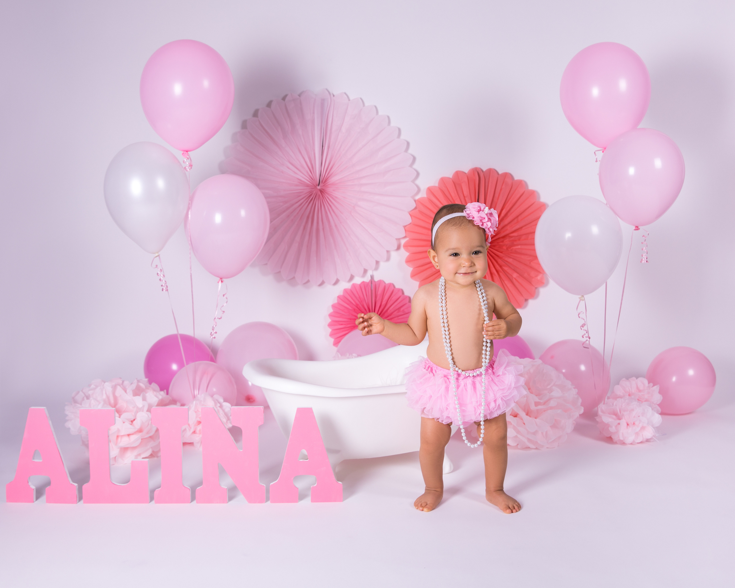 Smash cake photo session in Miami. Miami Family and Event Photographer