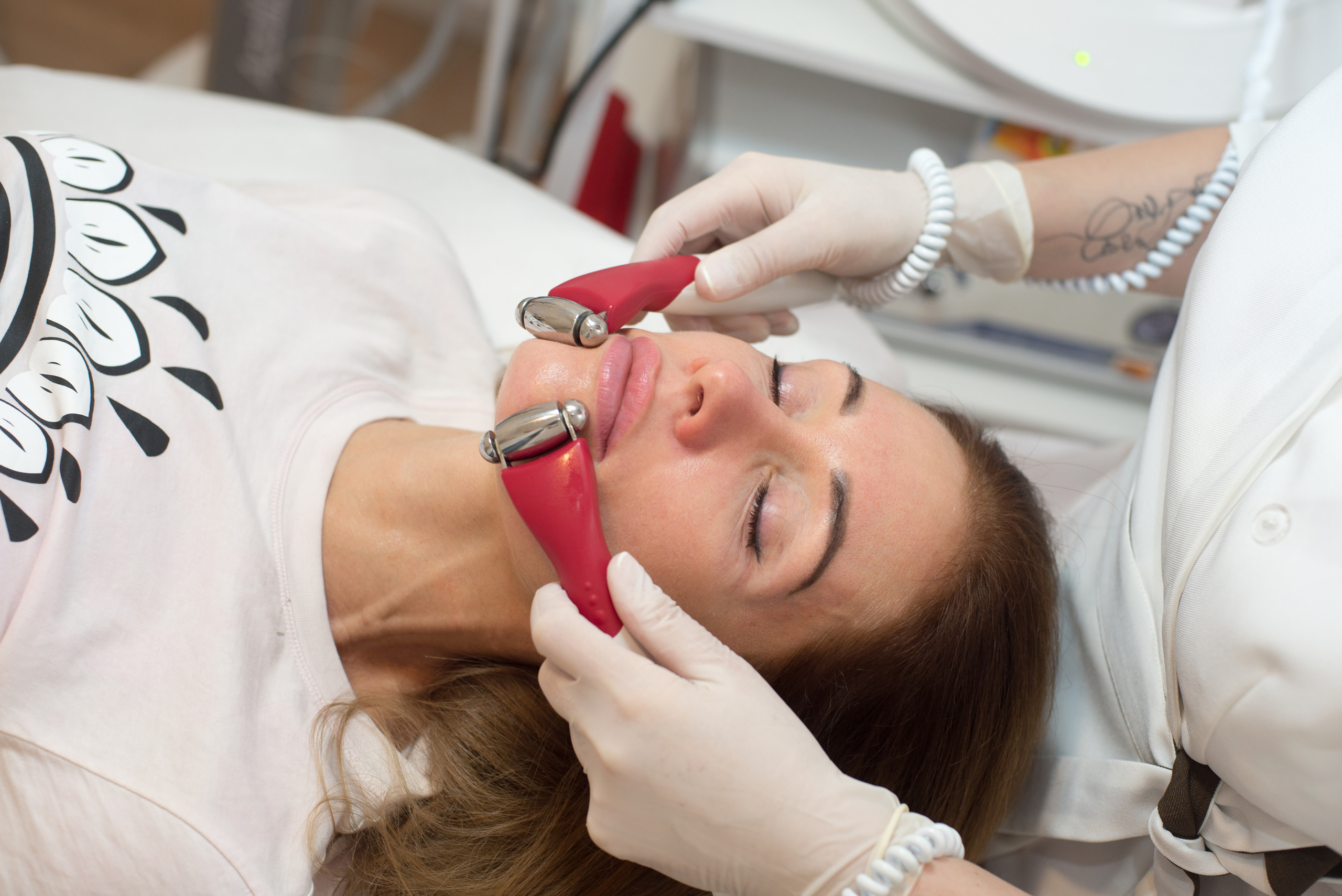 Косметолог — Дина. Визуальный брендинг