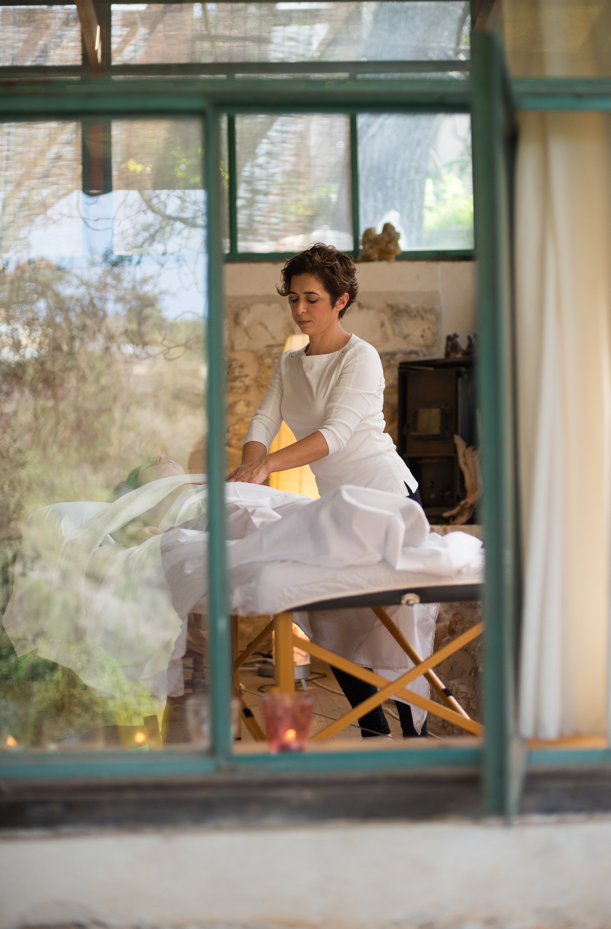 Массаж для женщин — Яна Теслер. Визуальный брендинг