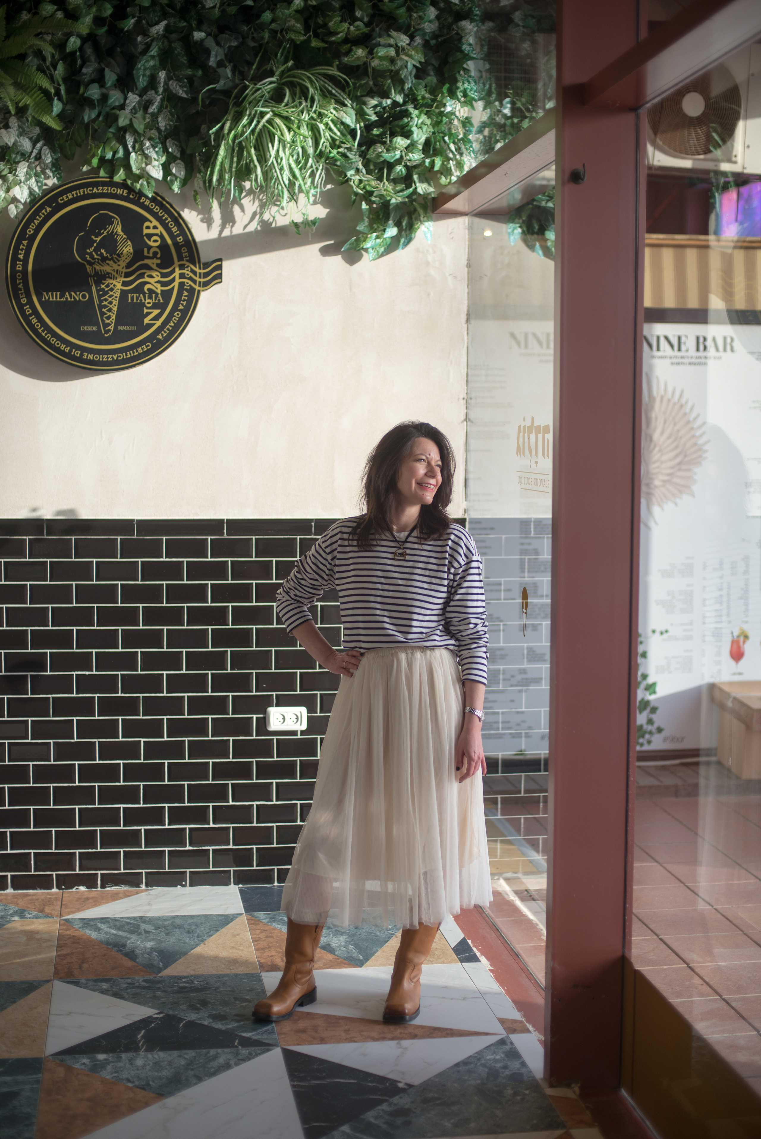 Организатор пространства — Лиза. Визуальный брендинг