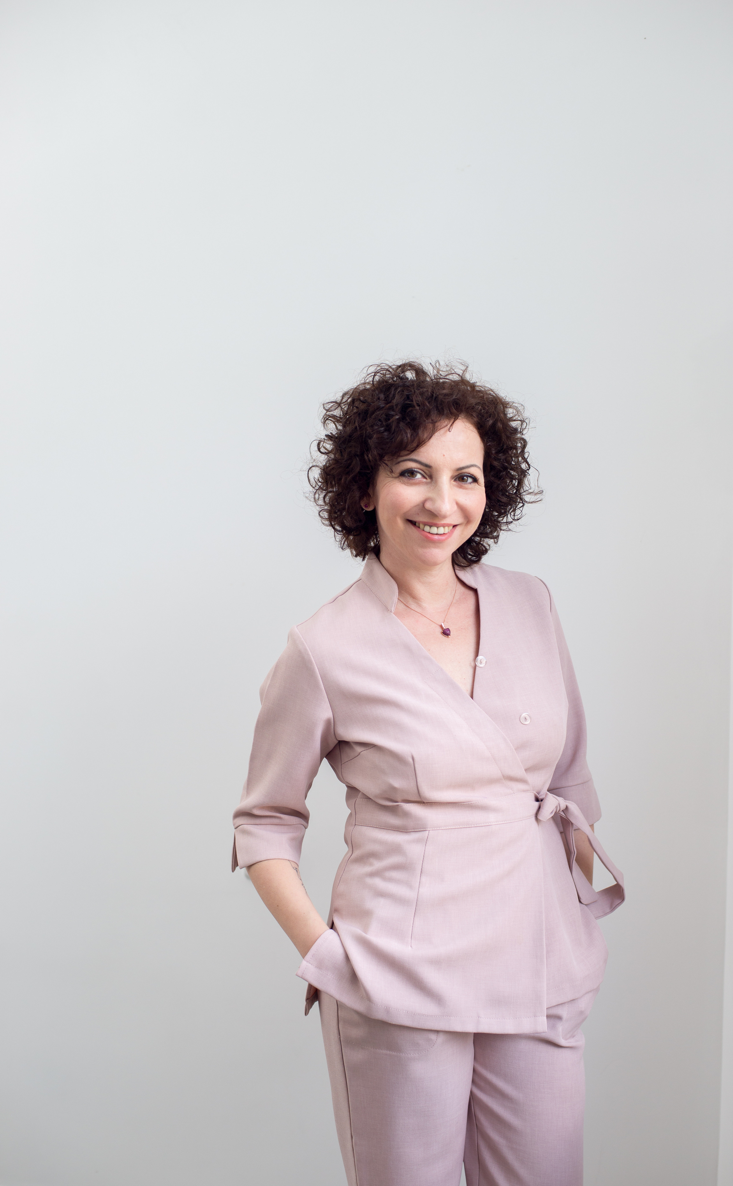 Косметолог — Дина. Визуальный брендинг