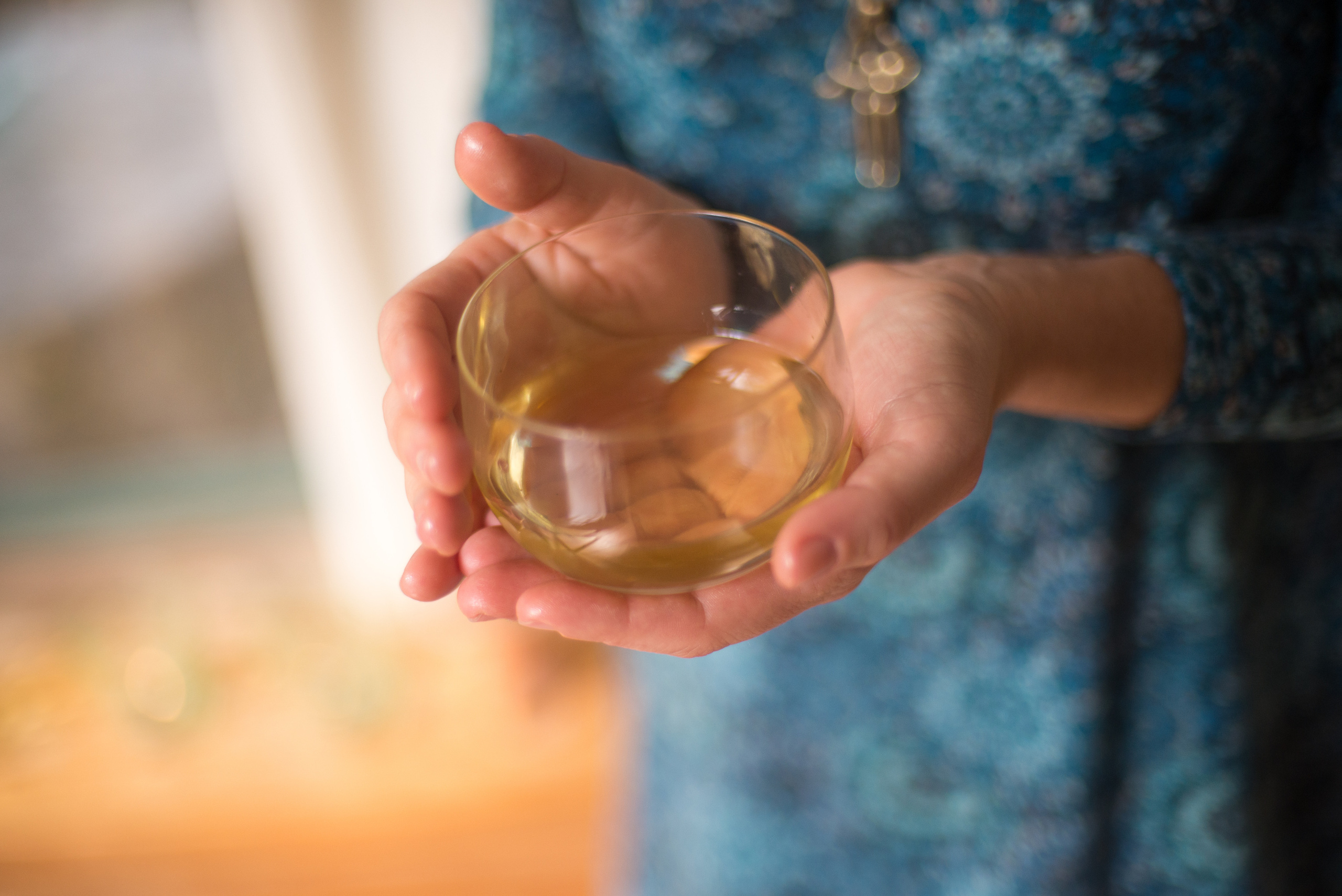 Массаж для женщин — Яна Теслер. Визуальный брендинг