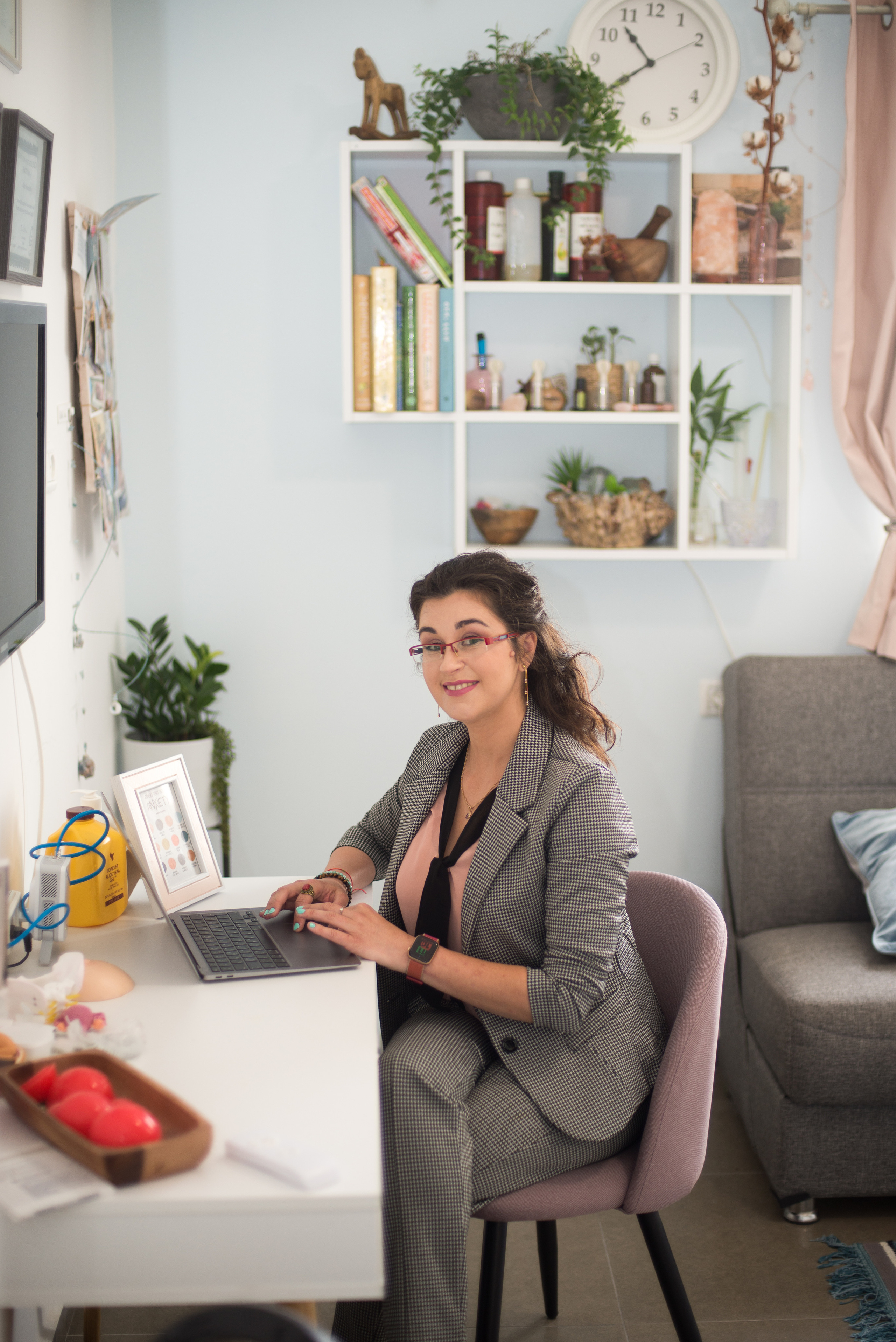 Психотерапевт для женщин, доула и ароматерапевт — Алина. Визуальный брендинг