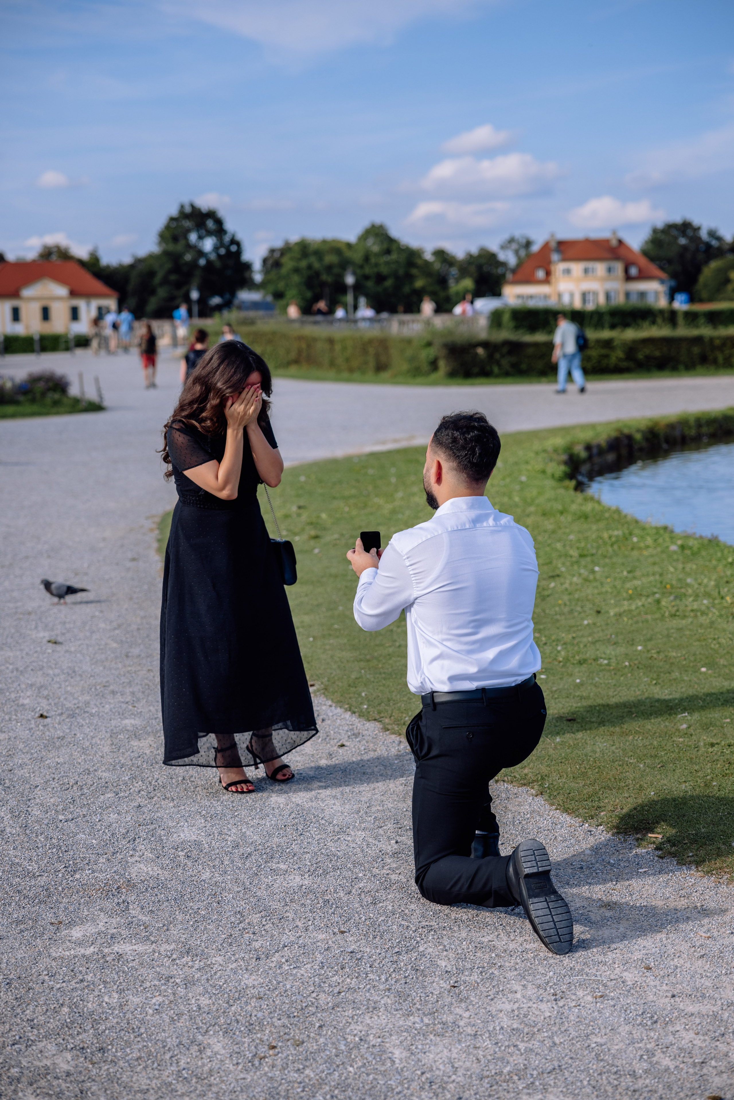 Antrag am Schloss Nymphenburg. Hochzeitsfotograf München Taufe Familienfotograf Tanja Mauke
