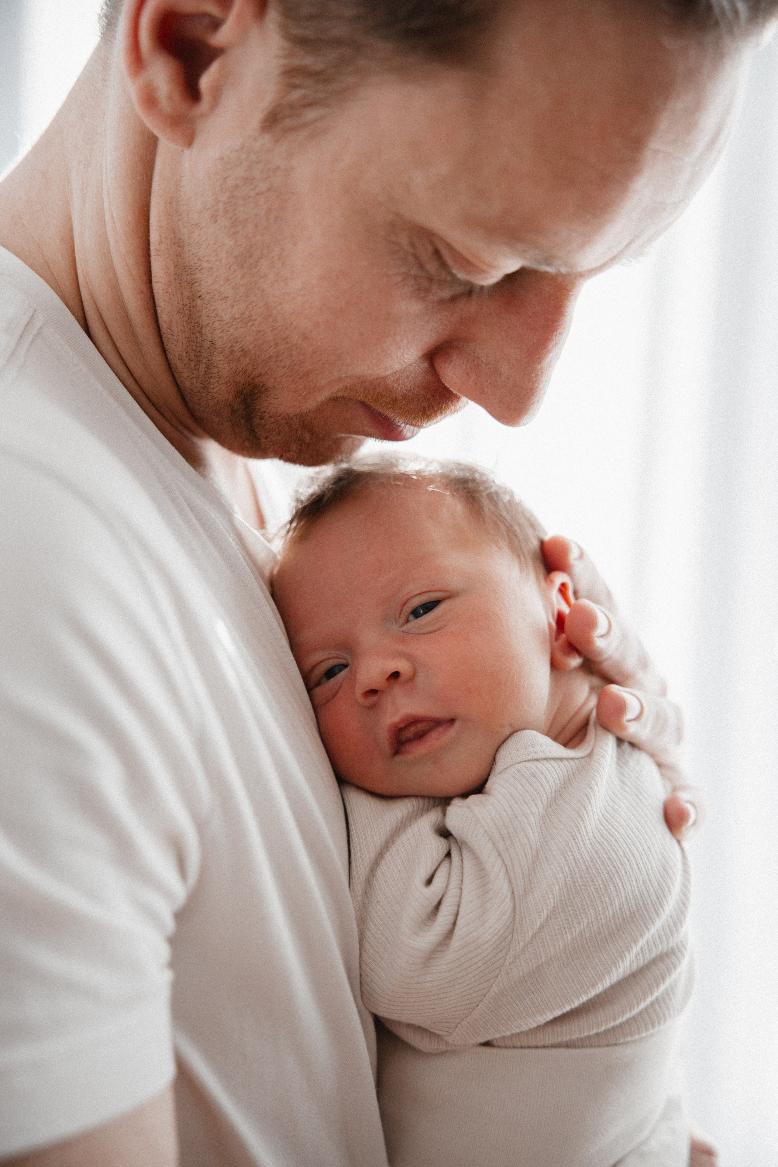 Neugeborenenfotos Zuhause. Hochzeitsfotografie |Hochzeitsfotograf Bochum | Hochzeitsfotograf Dortmund | Hochzeitsfotograf Essen | Hochzeitsfotograf Ruhrgebiet