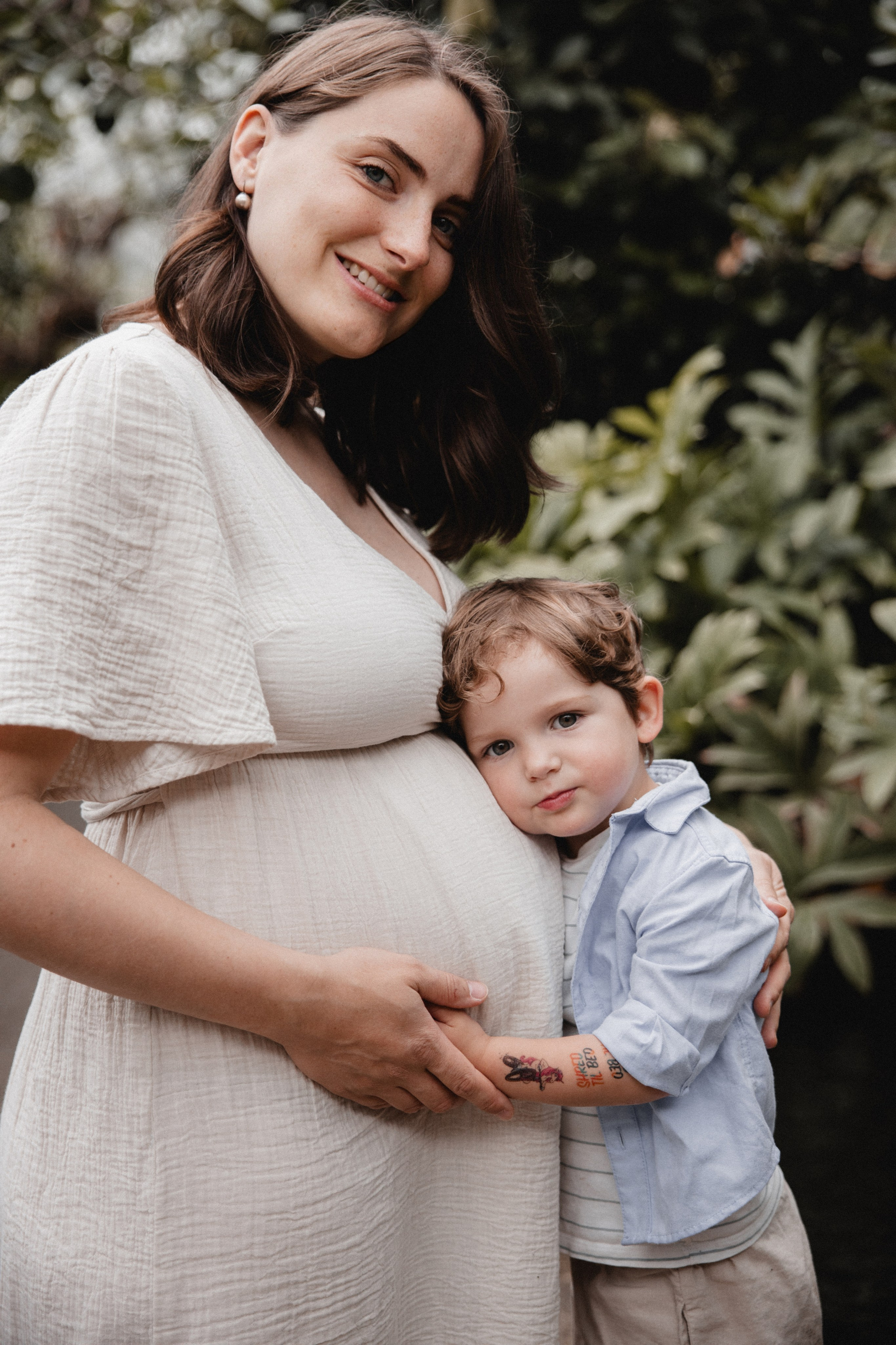 Babybauch Shooting im Botanischen Garten Bochum | Reiche Fotografie. Hochzeitsfotografin Bochum | Halyna Reiche Fotografie NRW