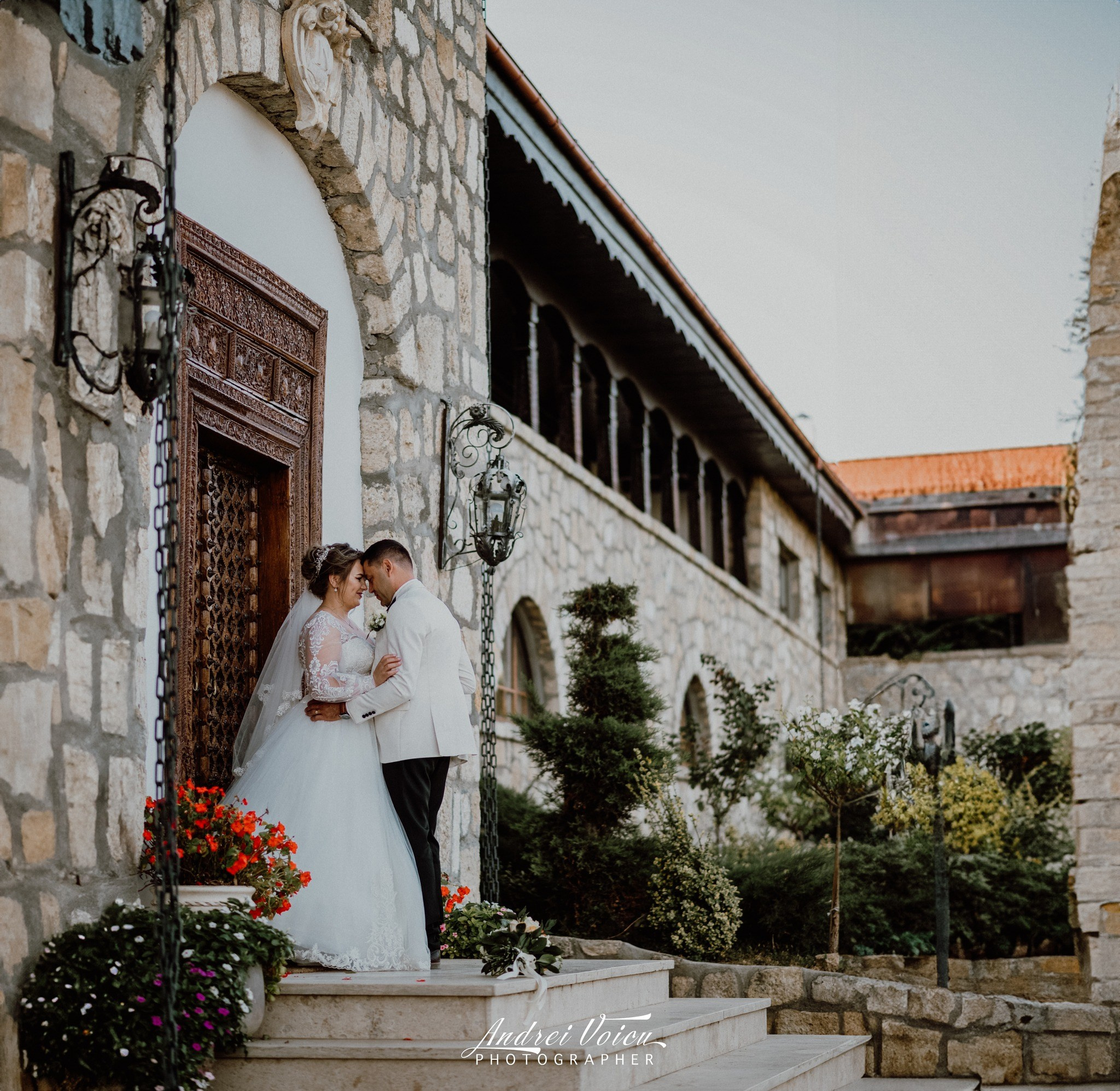 Fotografia de nuntă. Andrei Voicu Fotograf. Povești nescrise, surprinse atent