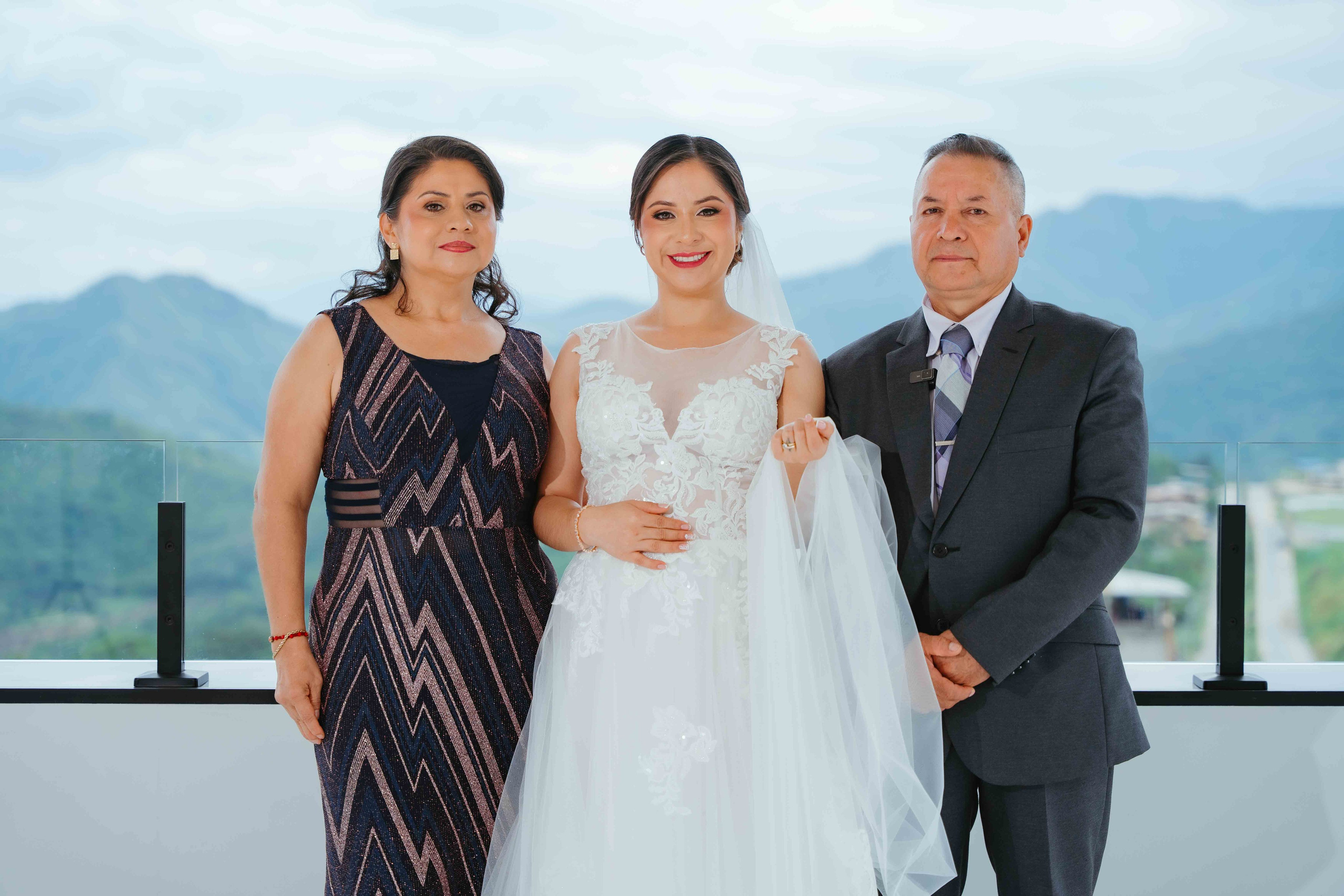 Jennifer y Vladimir. Fotógrafo de bodas en Loja Ecuador | Piero Alvarez PH