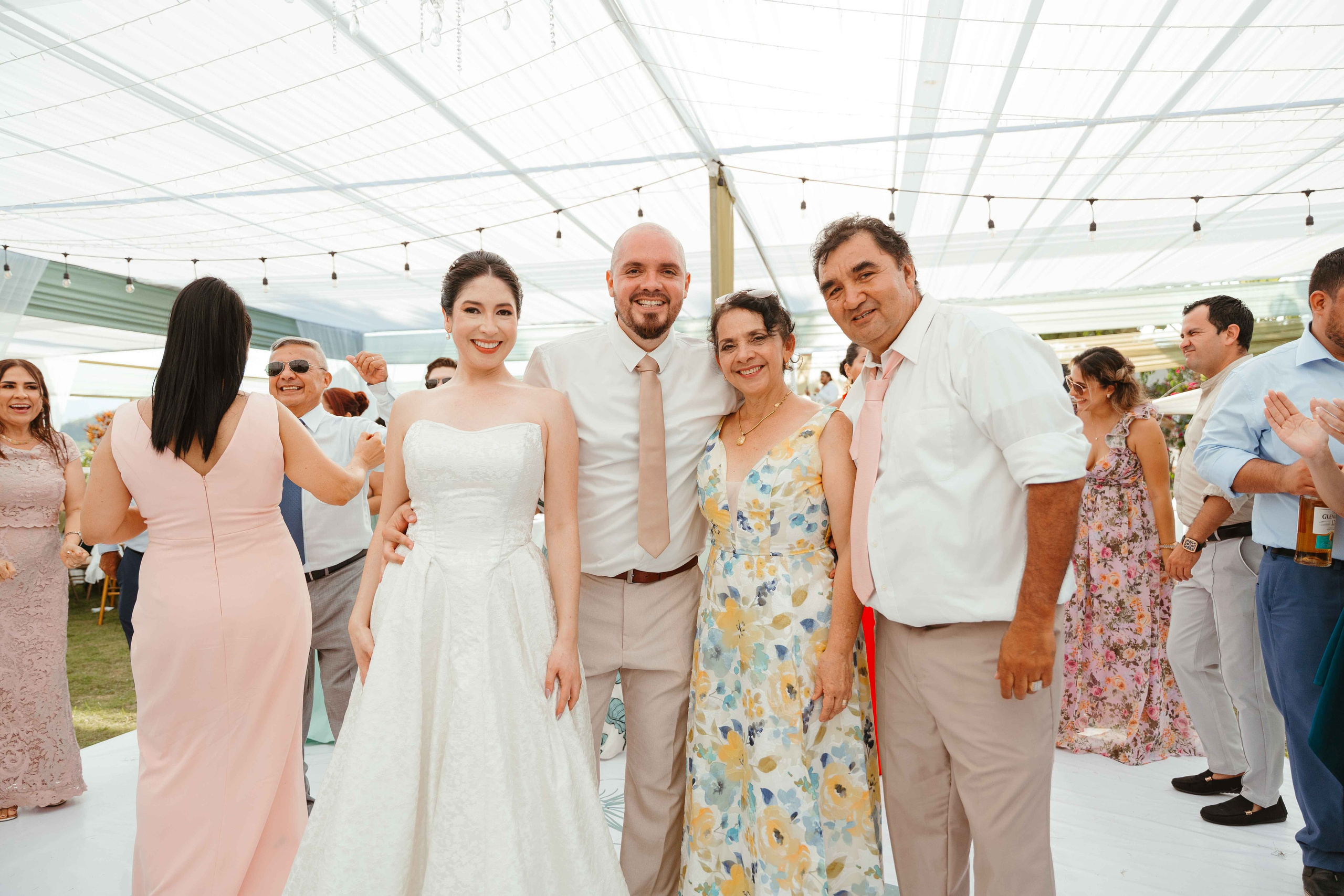 Karina y Daniel. Fotógrafo de bodas en Loja Ecuador | Piero Alvarez PH