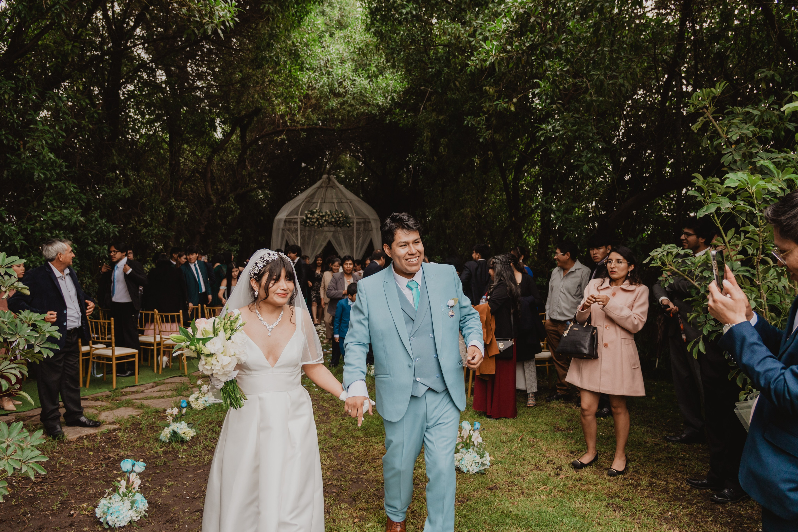 STEISY + EMMANUEL | BODA RELIGIOSA. Studio KVTA | Fotografía y Video de Bodas en Arequipa
