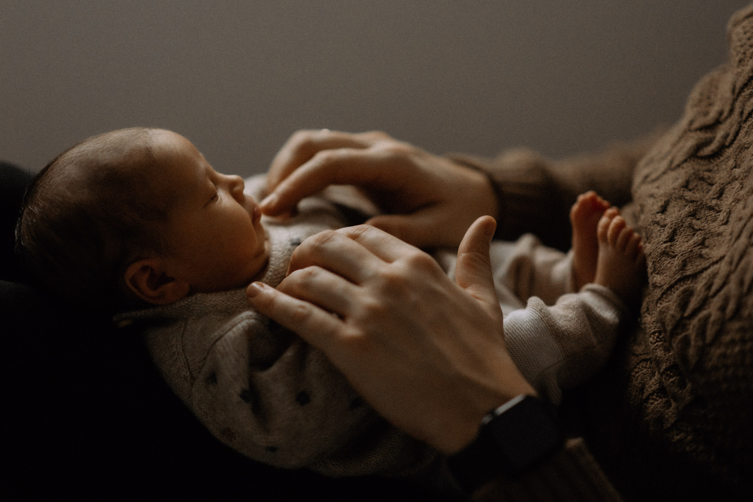 Naujagimio fotosesija | NAMAI. Vestuvių ir šeimų fotografė Lena Bondarenko / belove photo