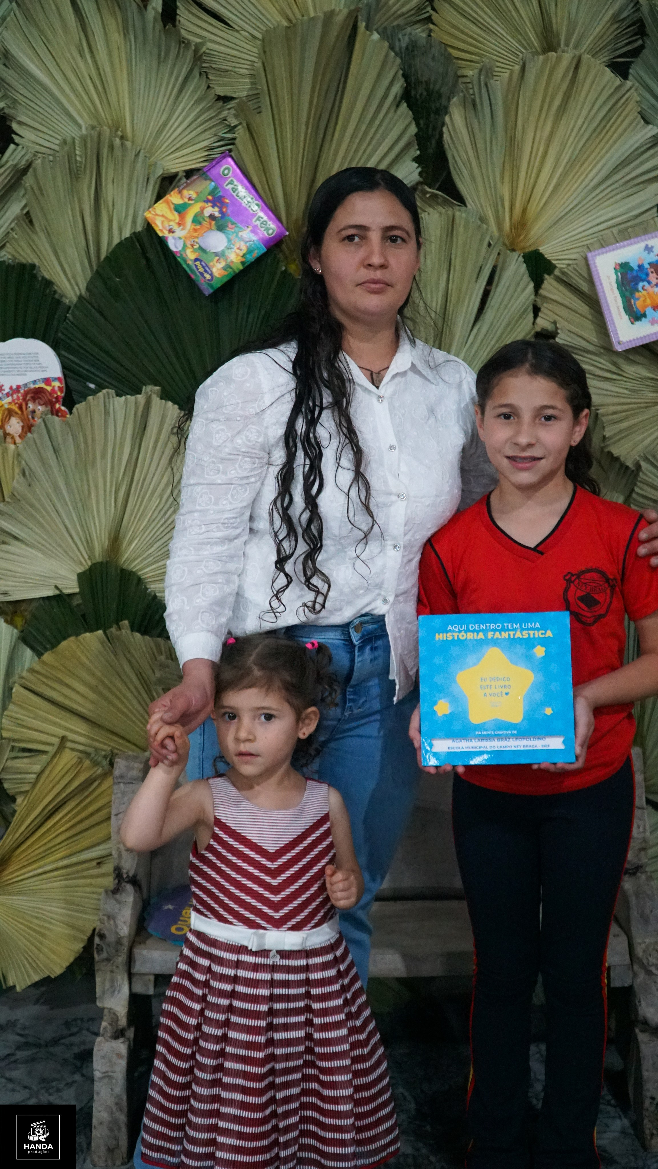 Noite autógrafos colégio Aurélio Buarque de Holanda. Handa Produções