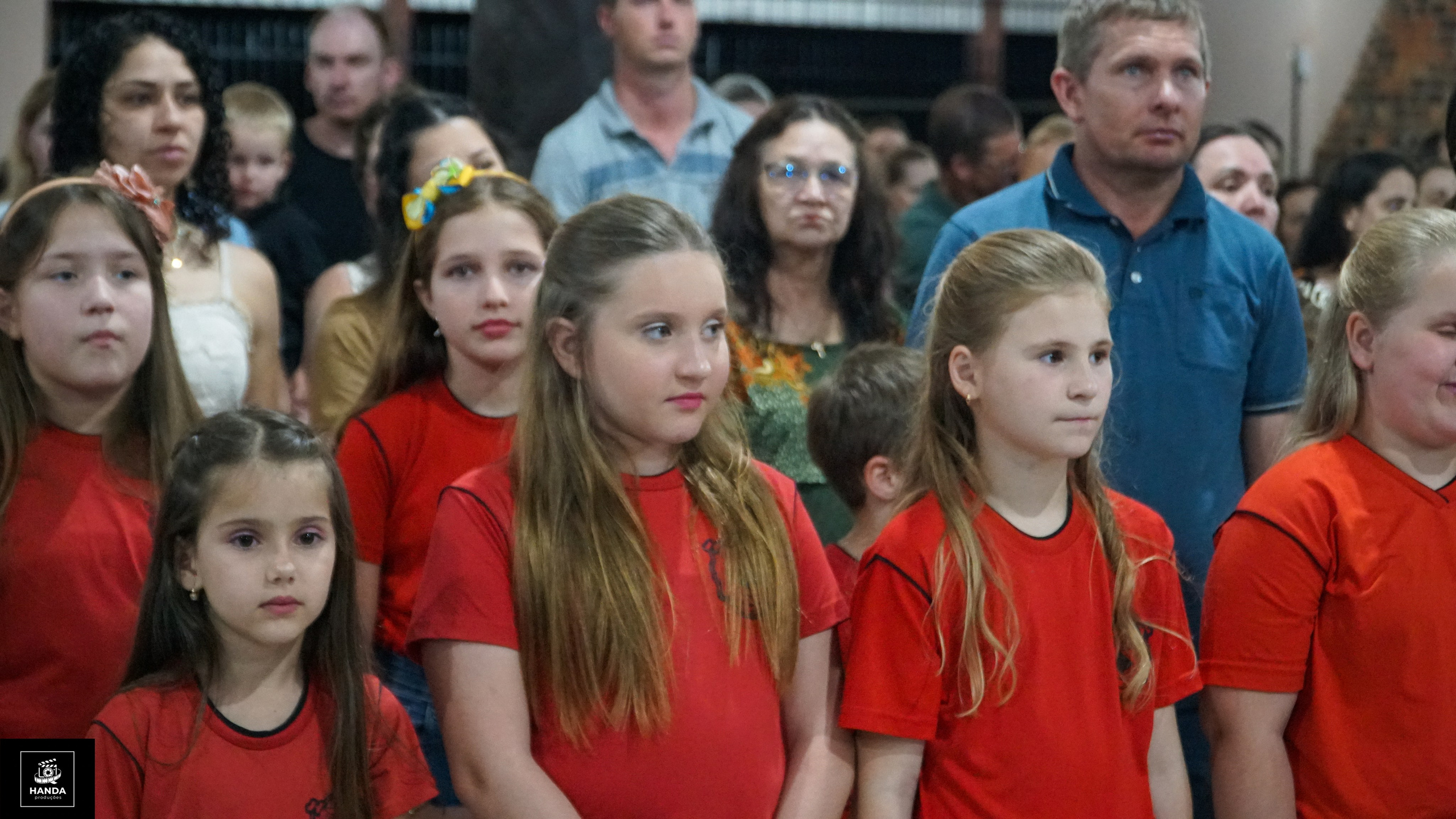 Noite autógrafos colégio Aurélio Buarque de Holanda. Handa Produções