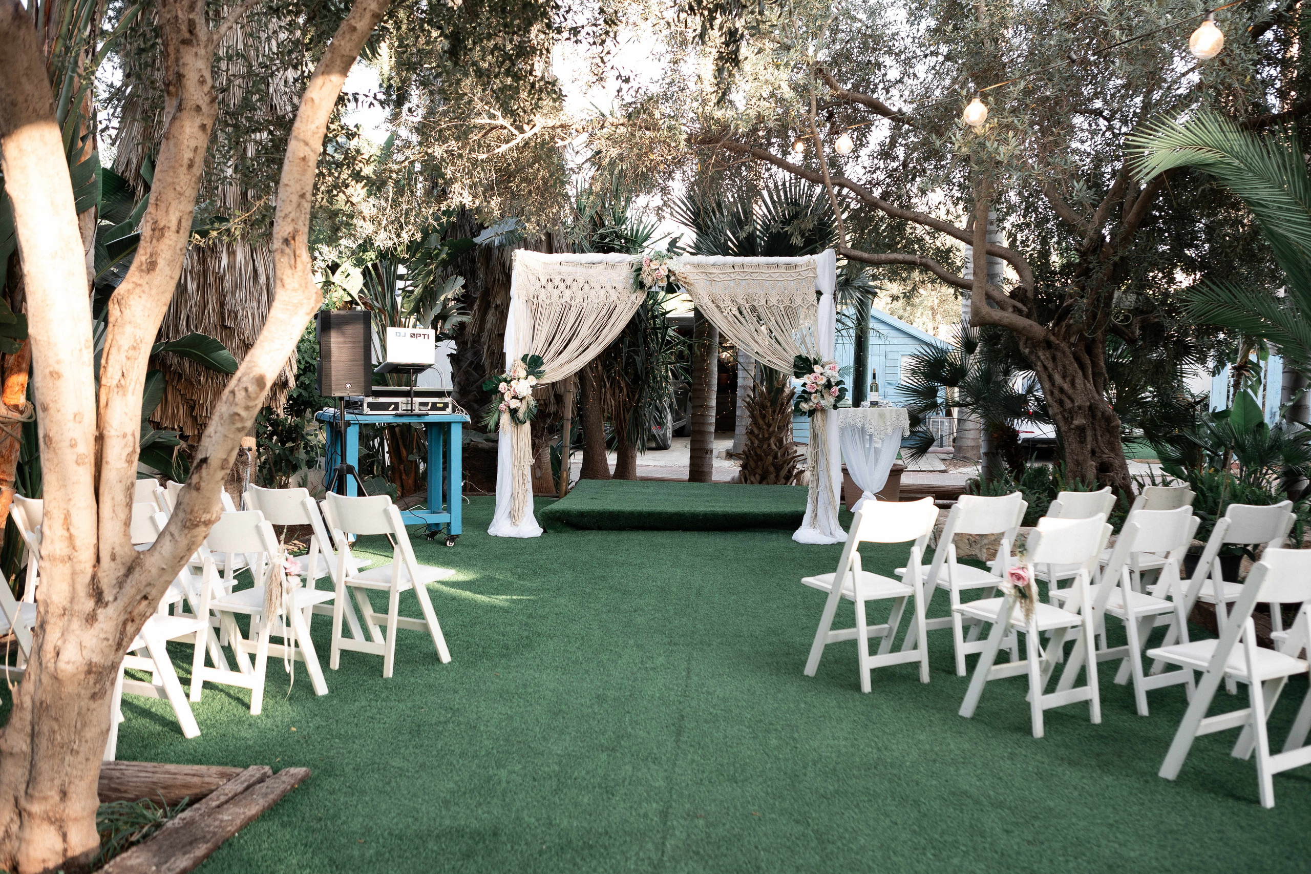 WEDDING IN A COZY PLACE NEAR TEL AVIV. PHOTOGRAPHER IN ISRAEL