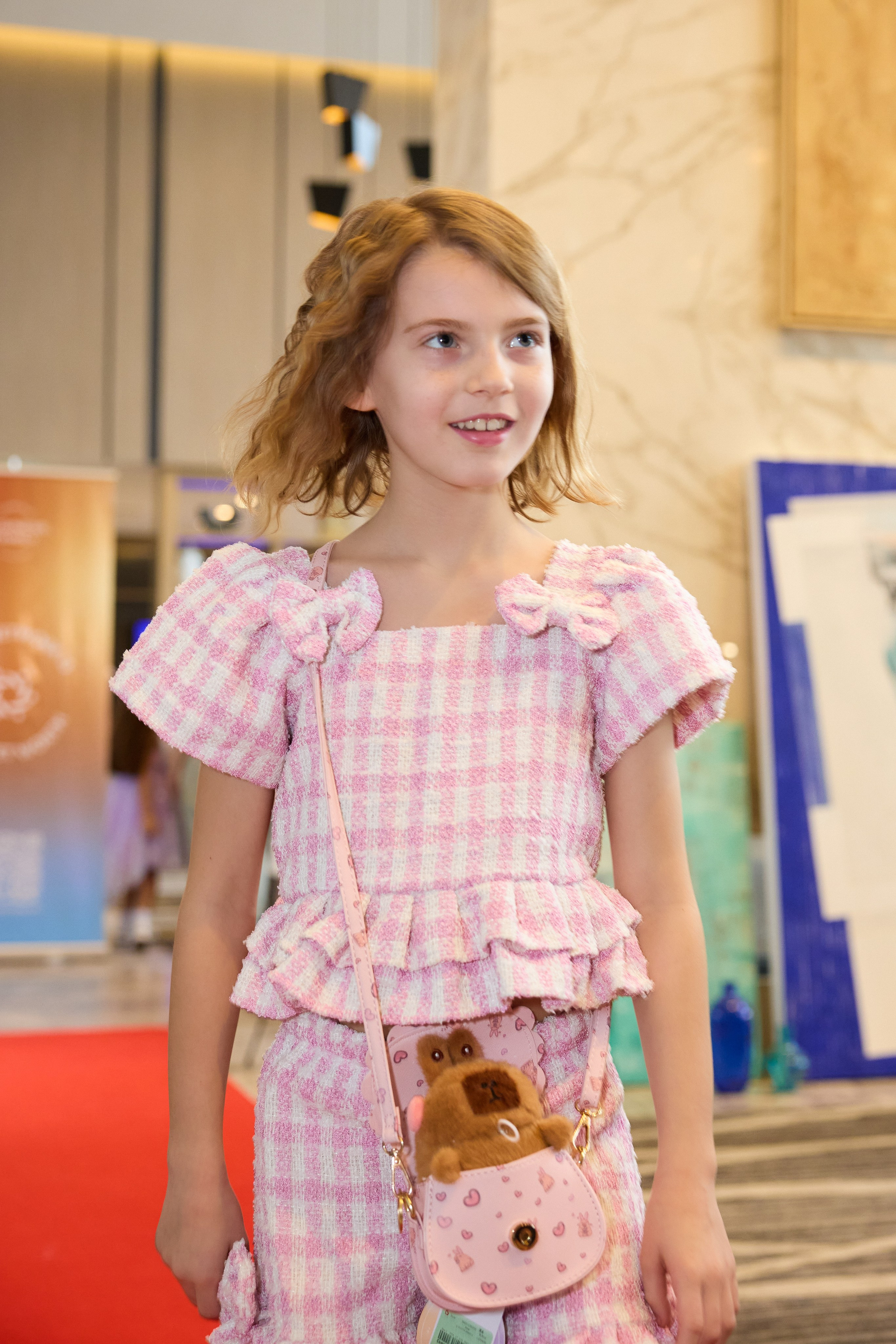 Авторская благотворительная художественная выставка Дианы Бортник. Фотограф Юлия Маковеева