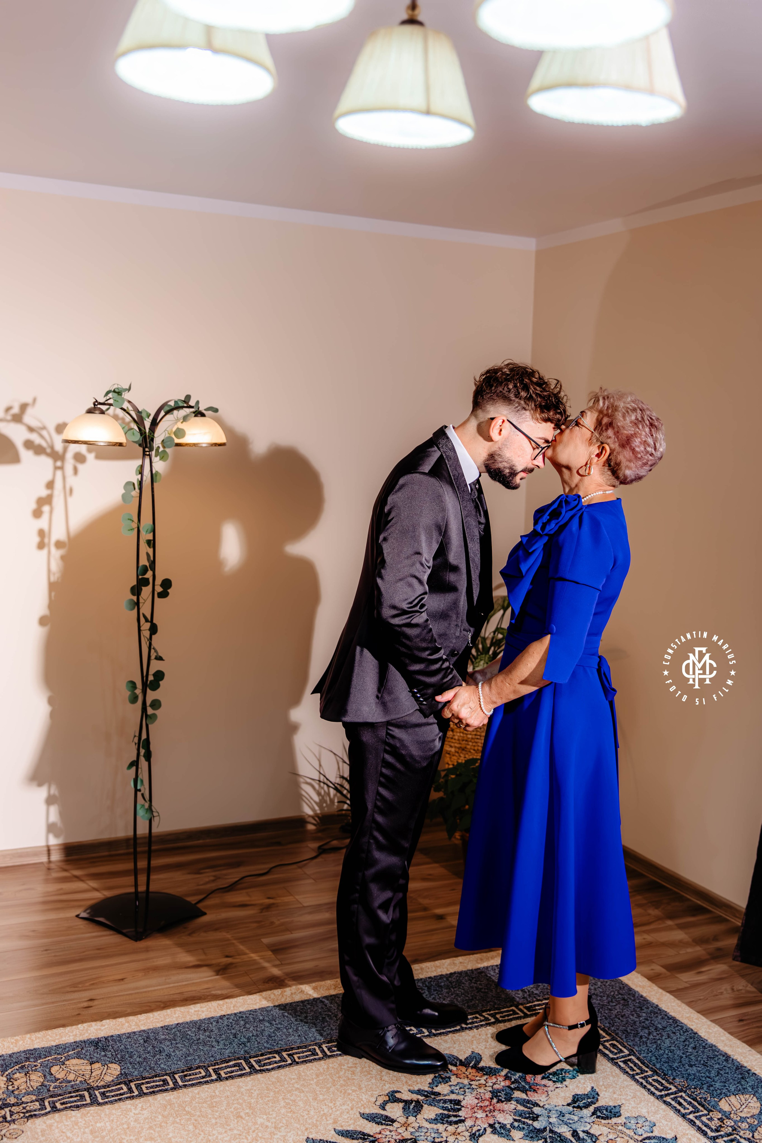 WEDDING PHOTOGRAPHY. DESPRE NOI