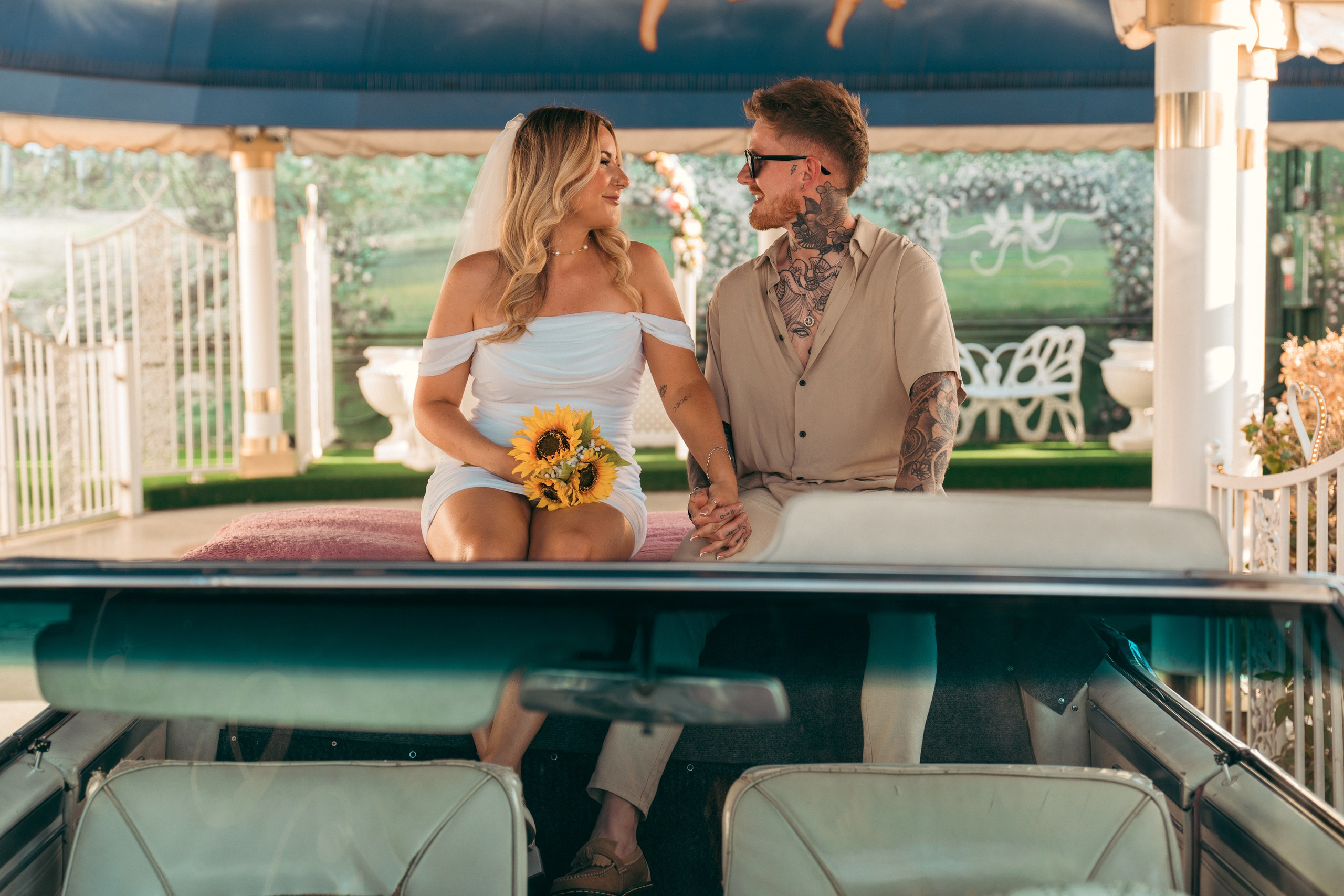 Nia& Joe. Wedding & elopement photographer Viktoriya Kravtsov. Las Vegas