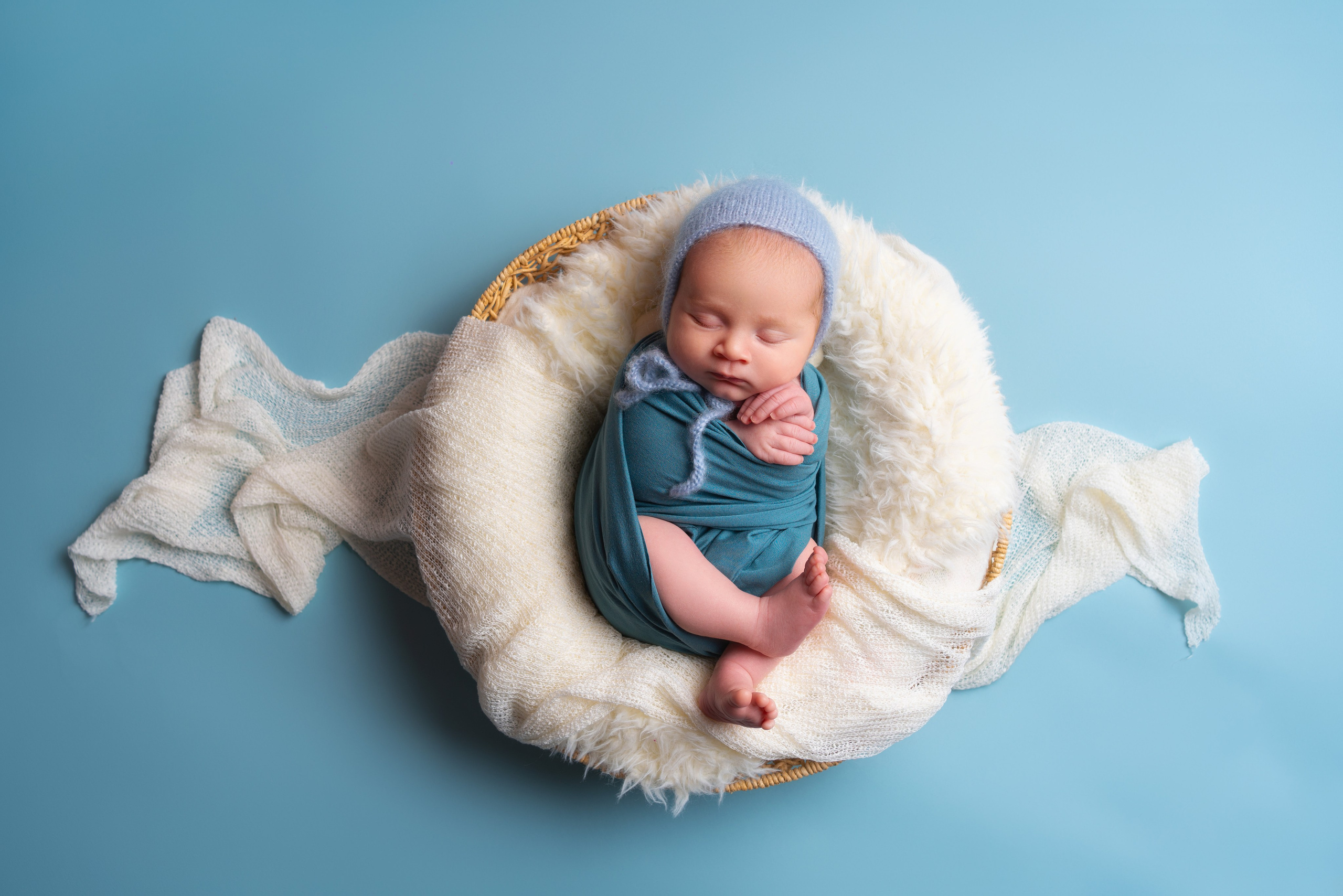 Hamza. Neugeborenenfotografin und Retoucher in Augsburg Nastassia Schneider