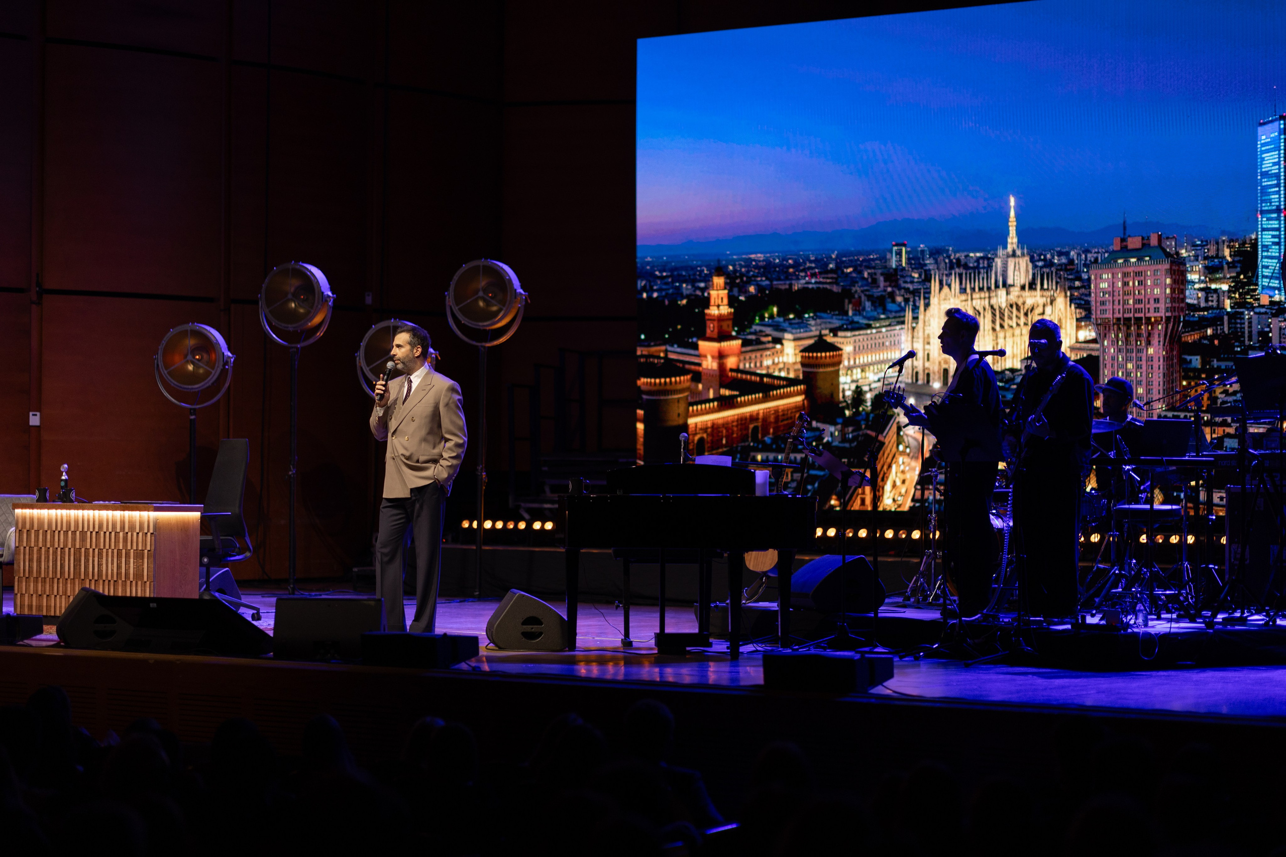 Urgant Live. Photographer in Milan |Mila Pro Photo