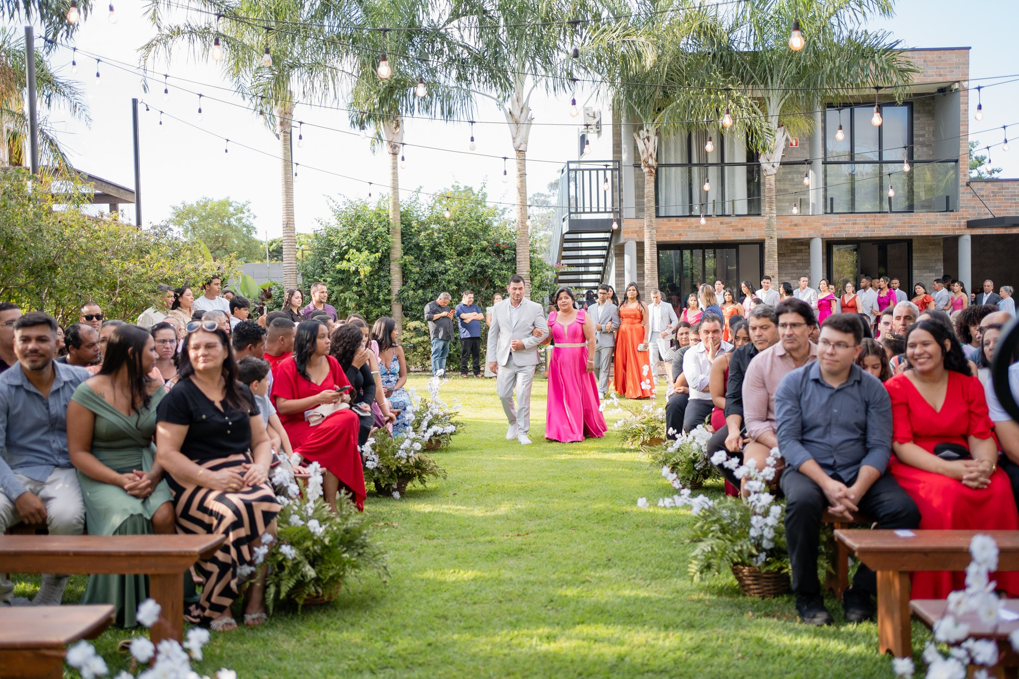 Larissa & Vinicius — Espaço Faveral / Aararaquara. Robson Colaço