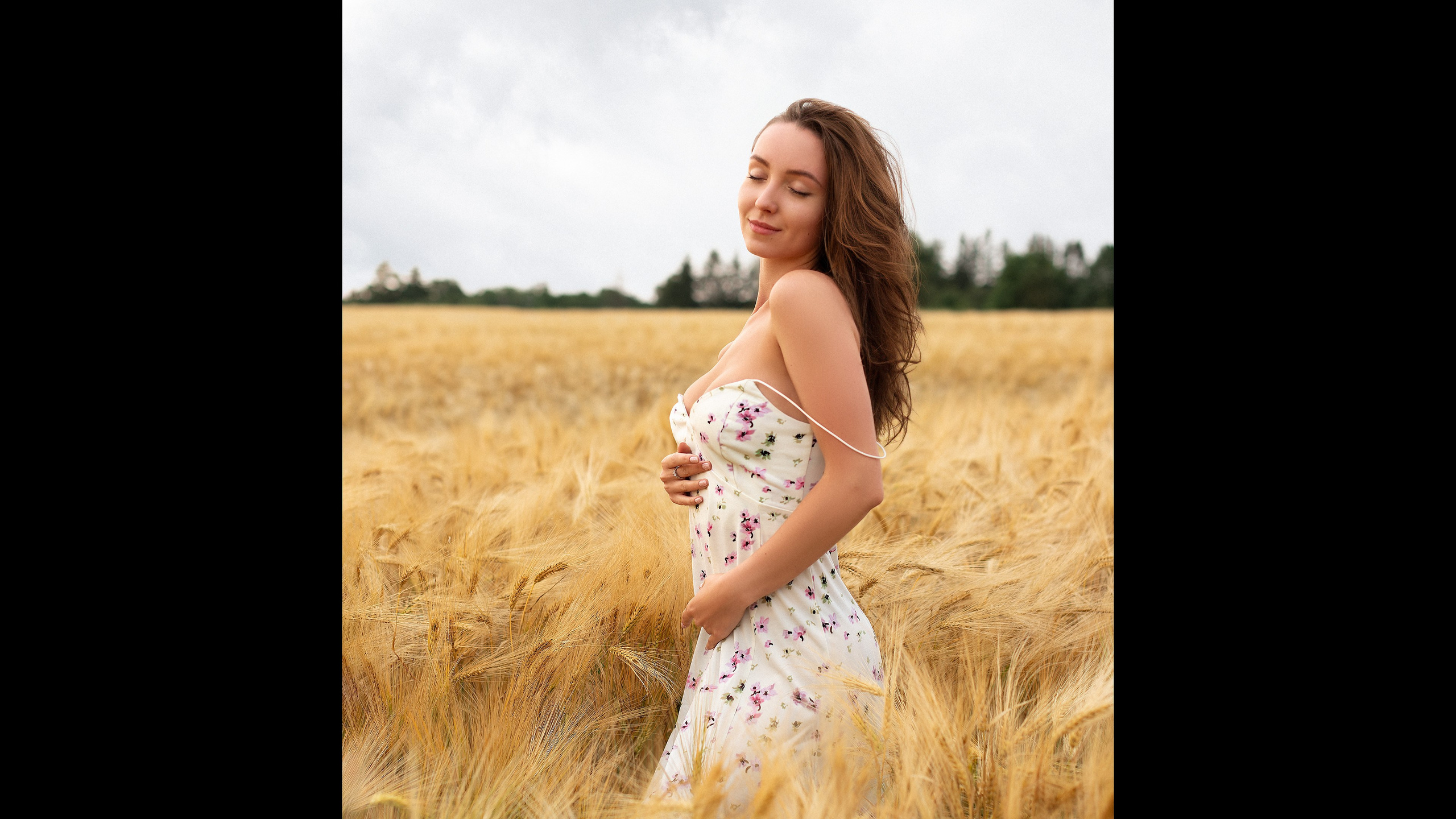 Naiste fotosessioon. Tony fotograaf ja videograaf Tallinnas