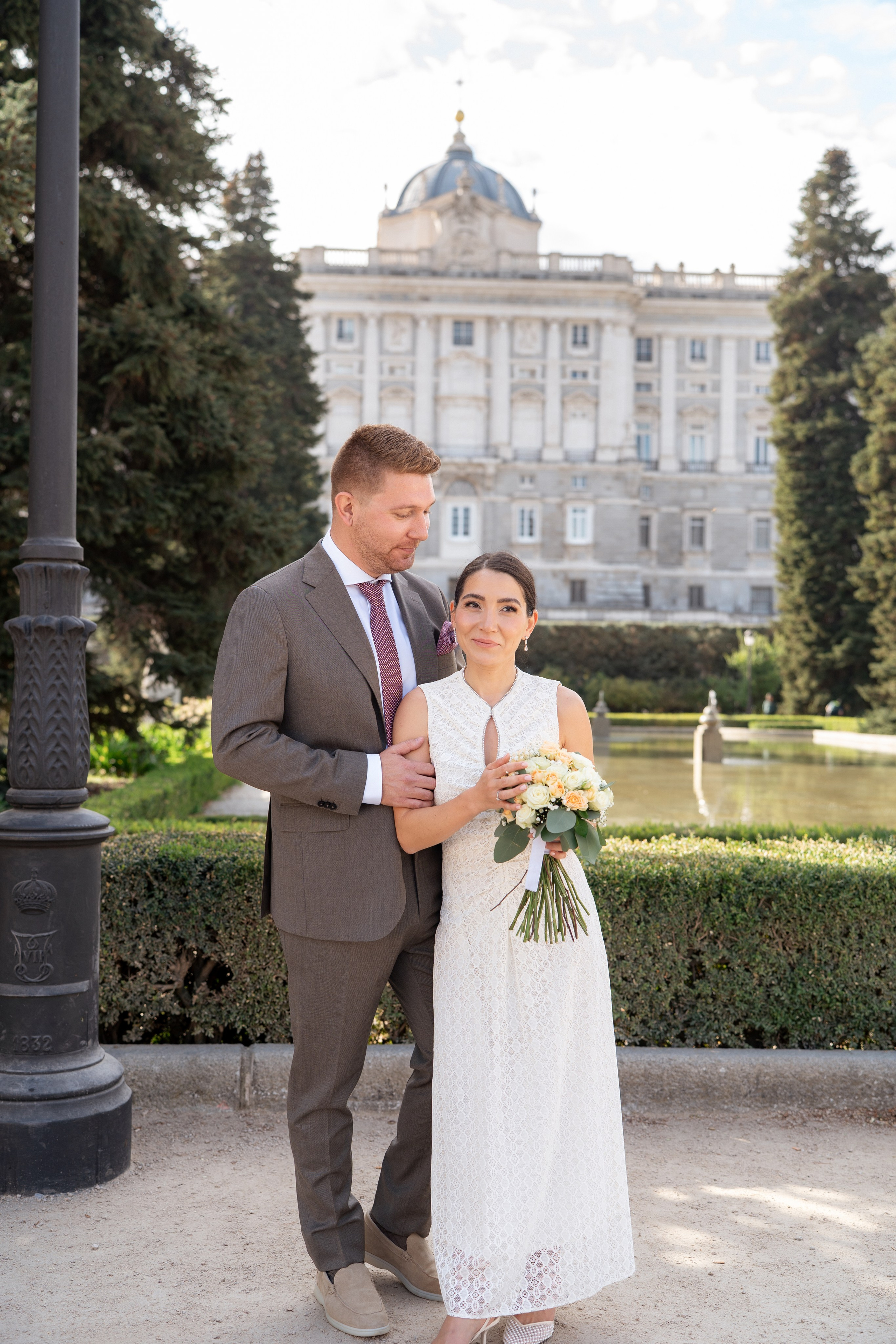 Elopement photoshoot in Madrid city centre. Fotógrafo en Madrid, España. Alyona Belyaninova