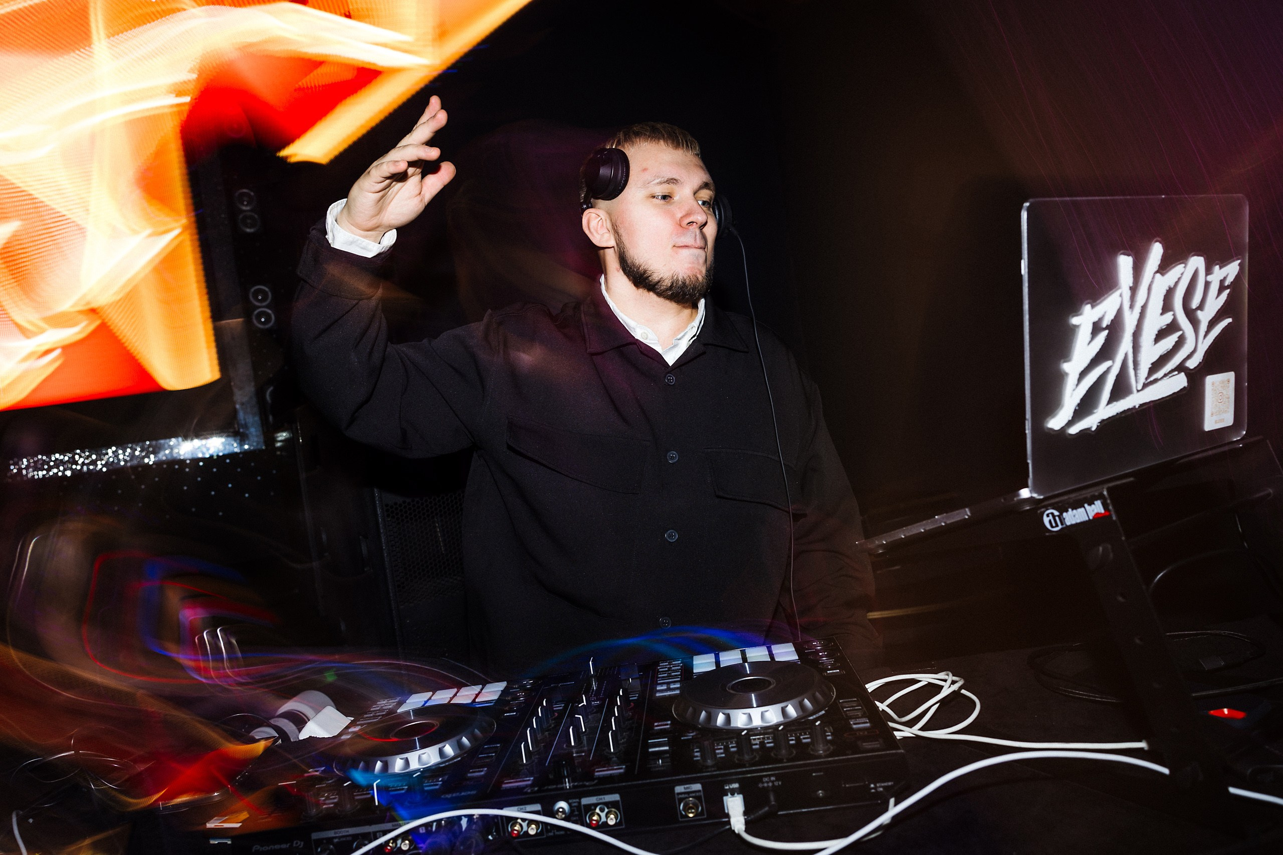 Фотосъёмка корпоративного Нового года в стиле «Оскар» — ярко, роскошно, незабываемо. Евгений Тимофеев | Свадебный и контент-фотограф и видеограф в Риге