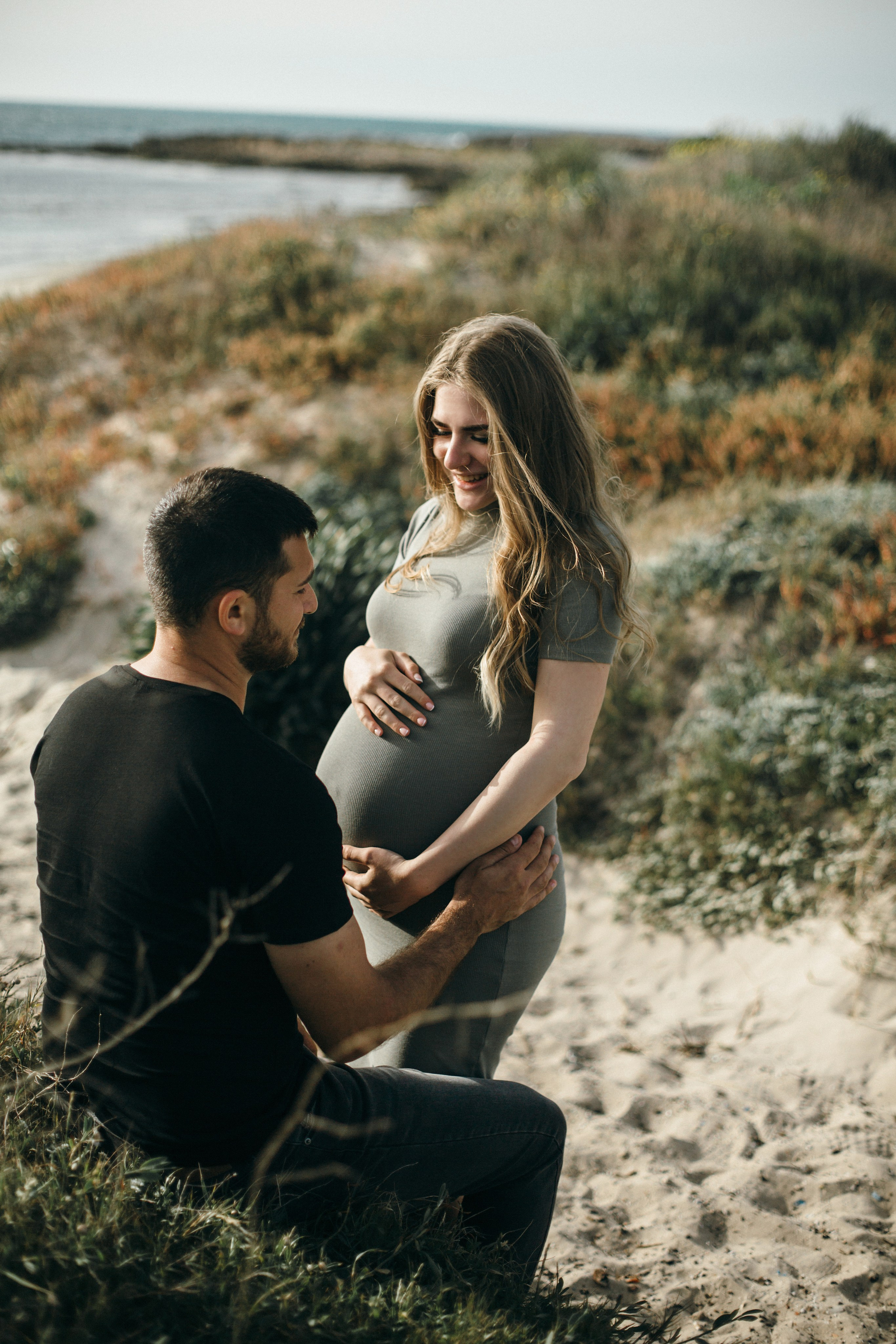 Sasha & Inna at HaBonim beach. Family photographer in Israel