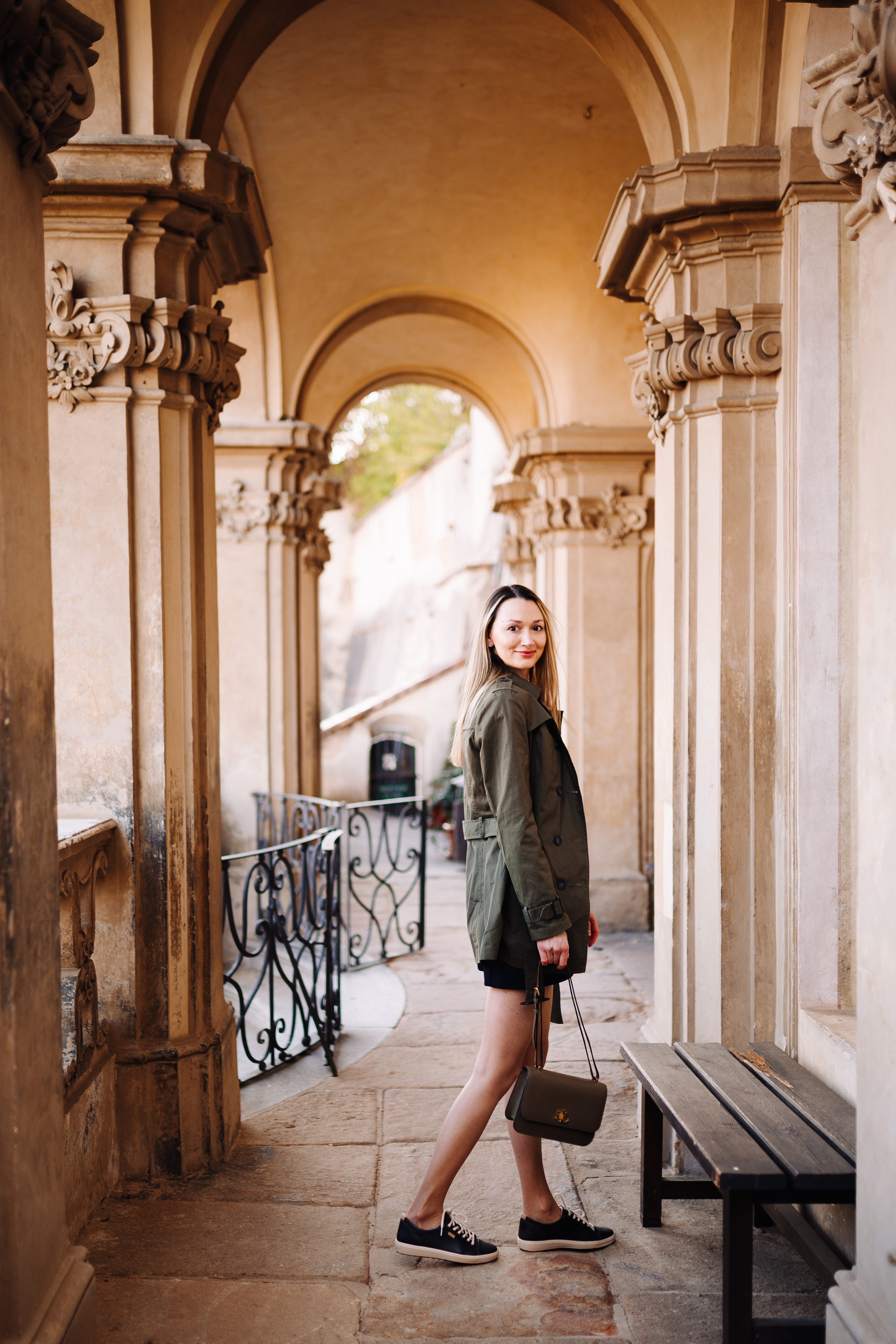 Julia & Daria. Photographer in Prague for tourists